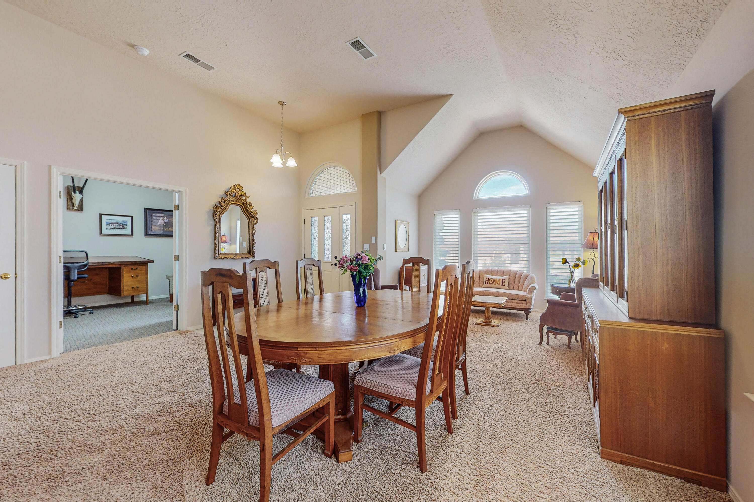 6908 Brandywine Loop NE