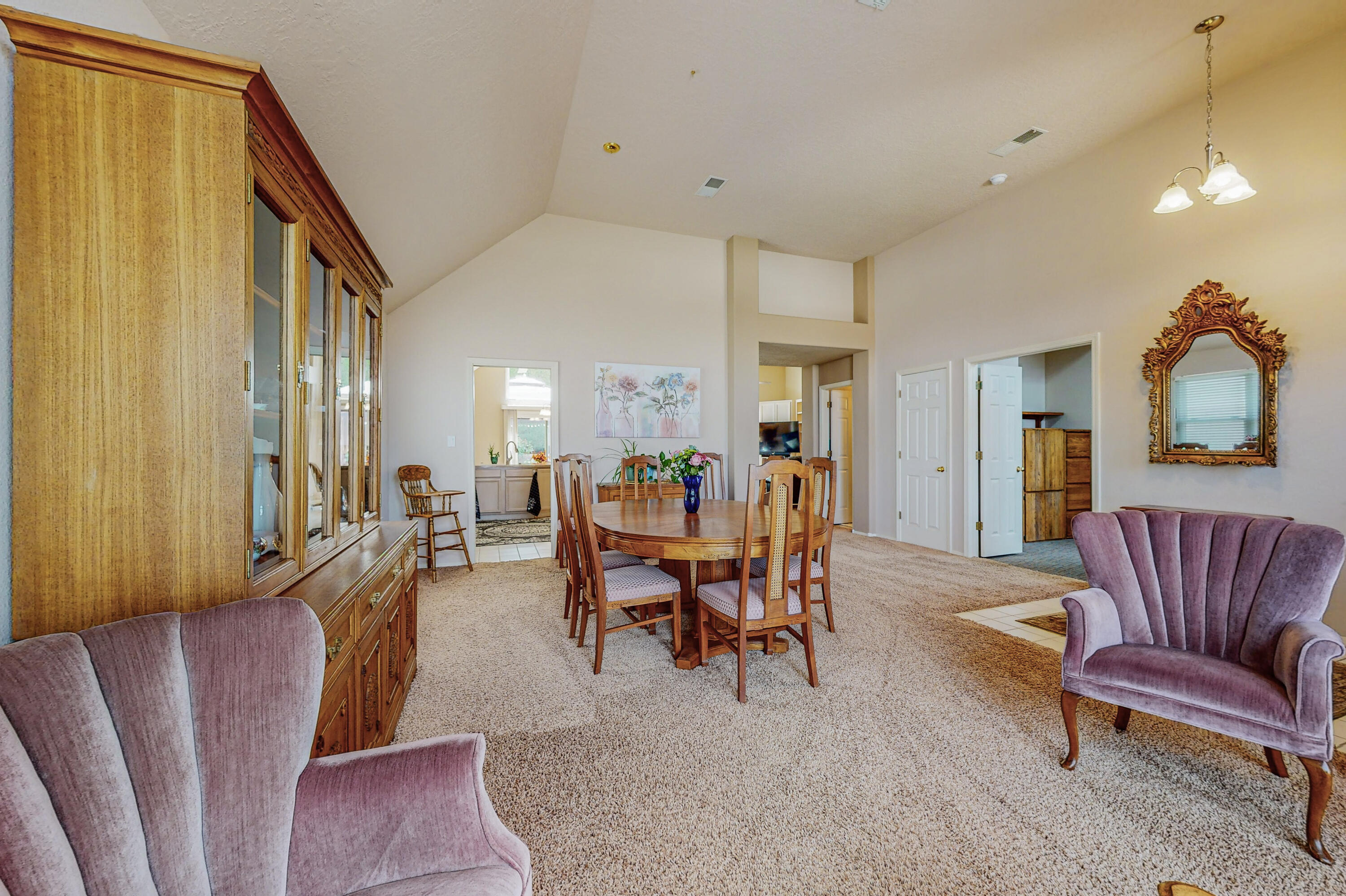 6908 Brandywine Loop NE