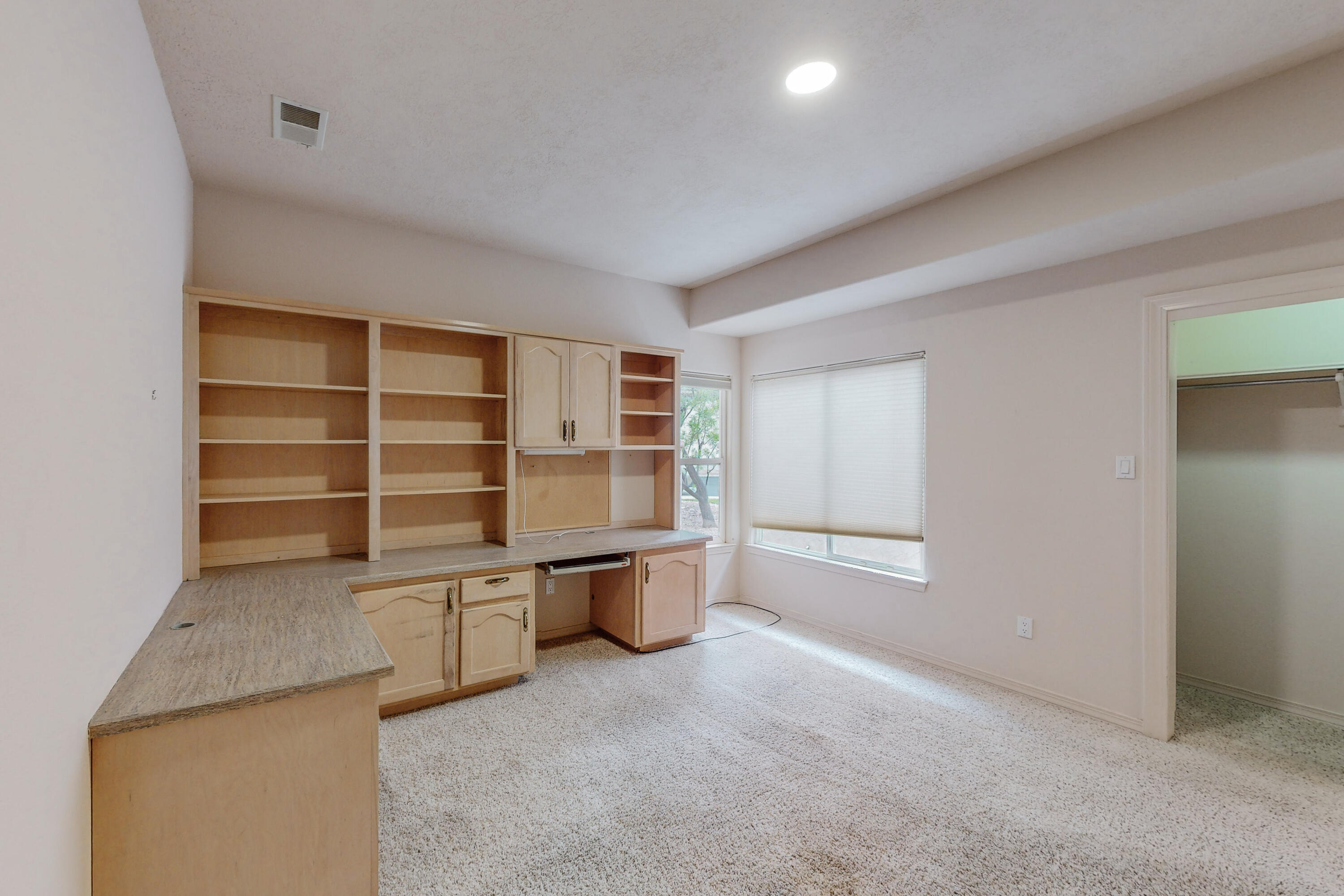 9212 San Leandro Lane NW
