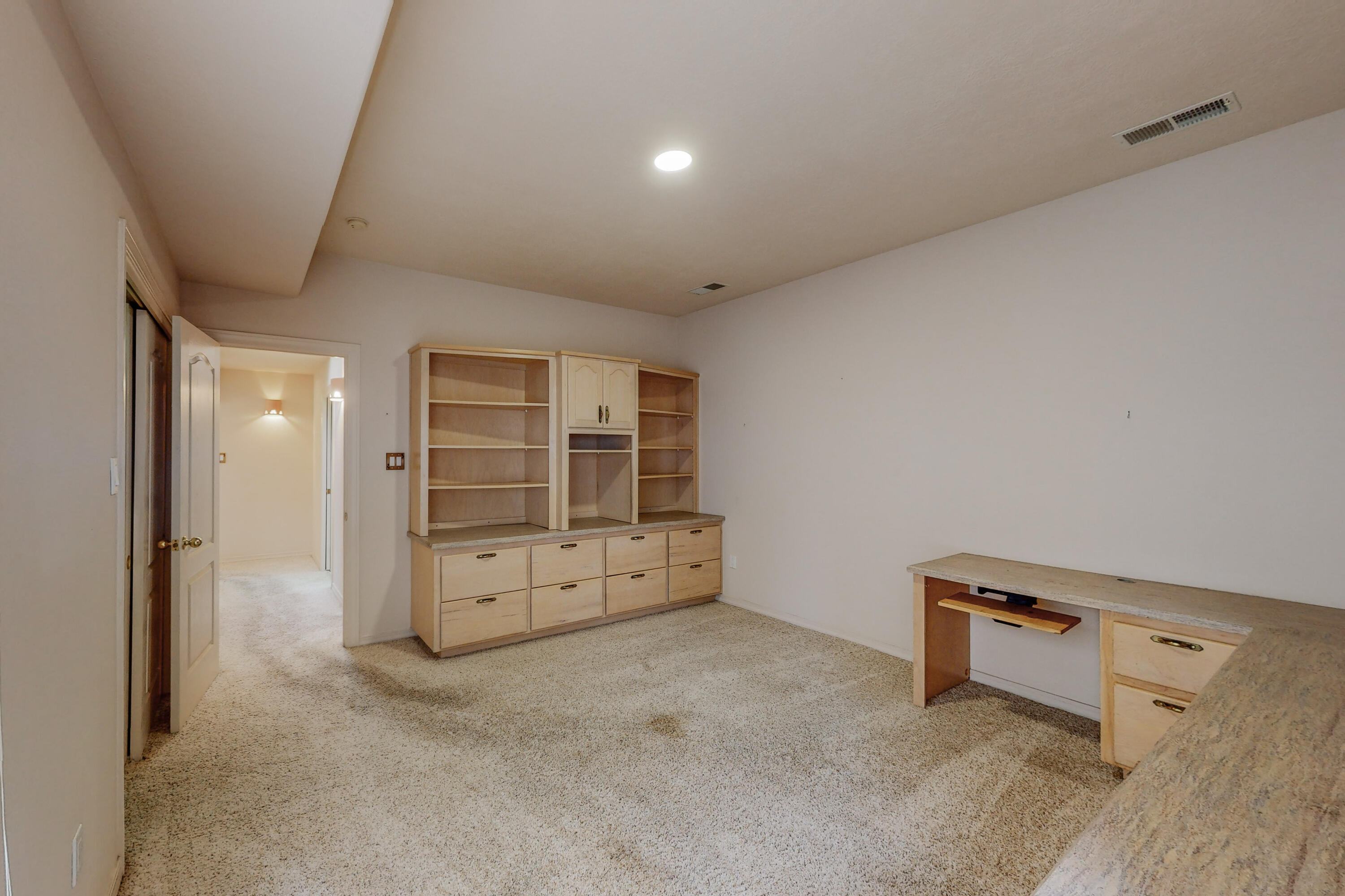 9212 San Leandro Lane NW