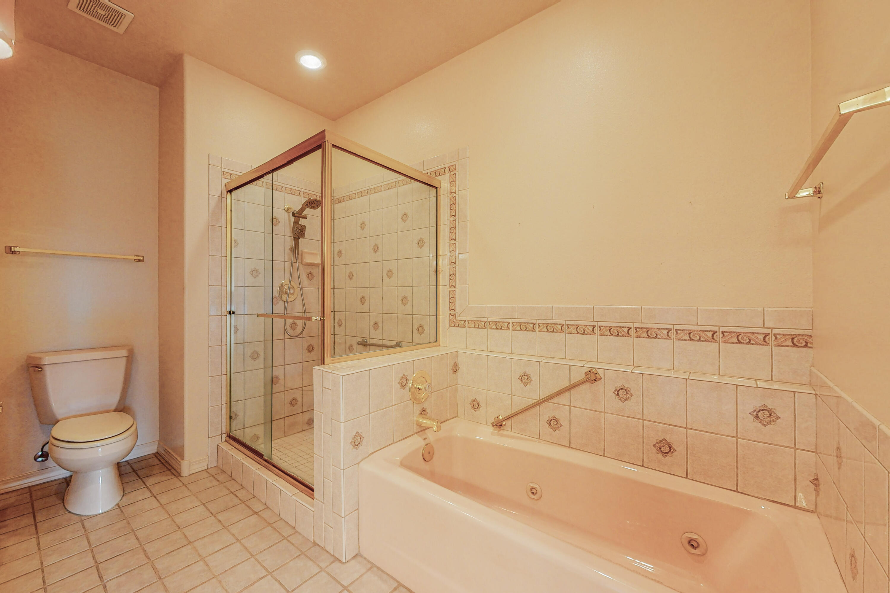 9212 San Leandro Lane NW