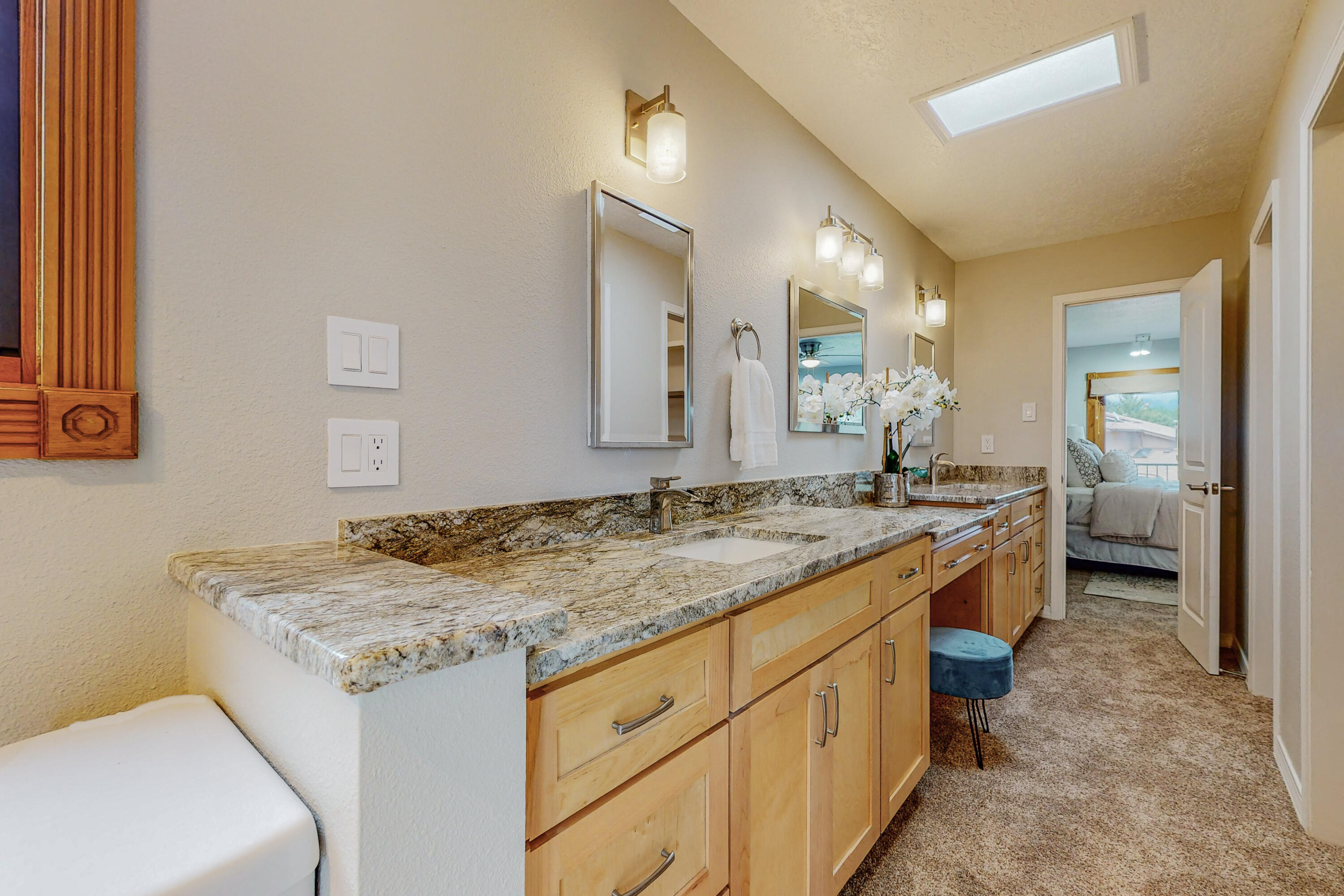 10204 Keeping Drive NW