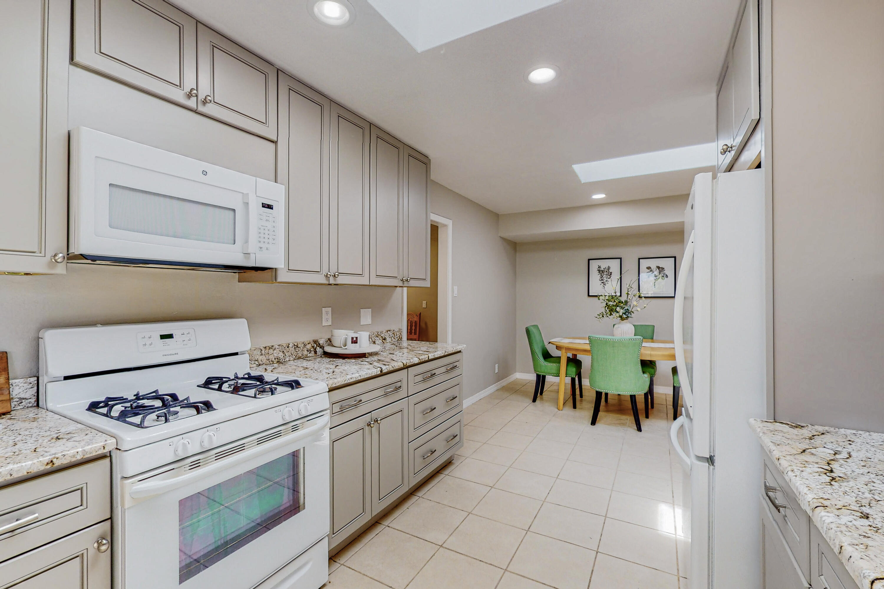 10204 Keeping Drive NW