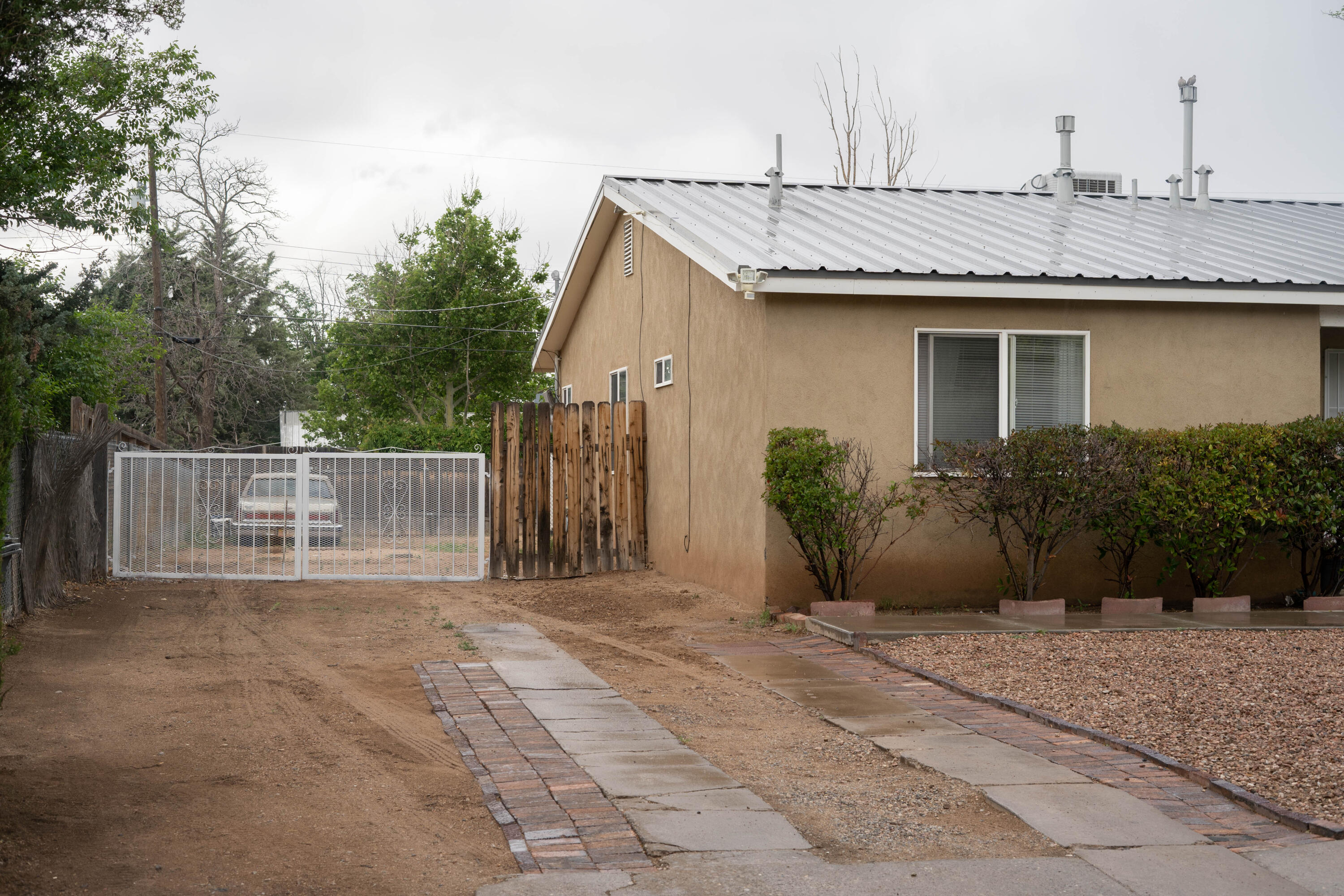 2523 Valencia Drive NE