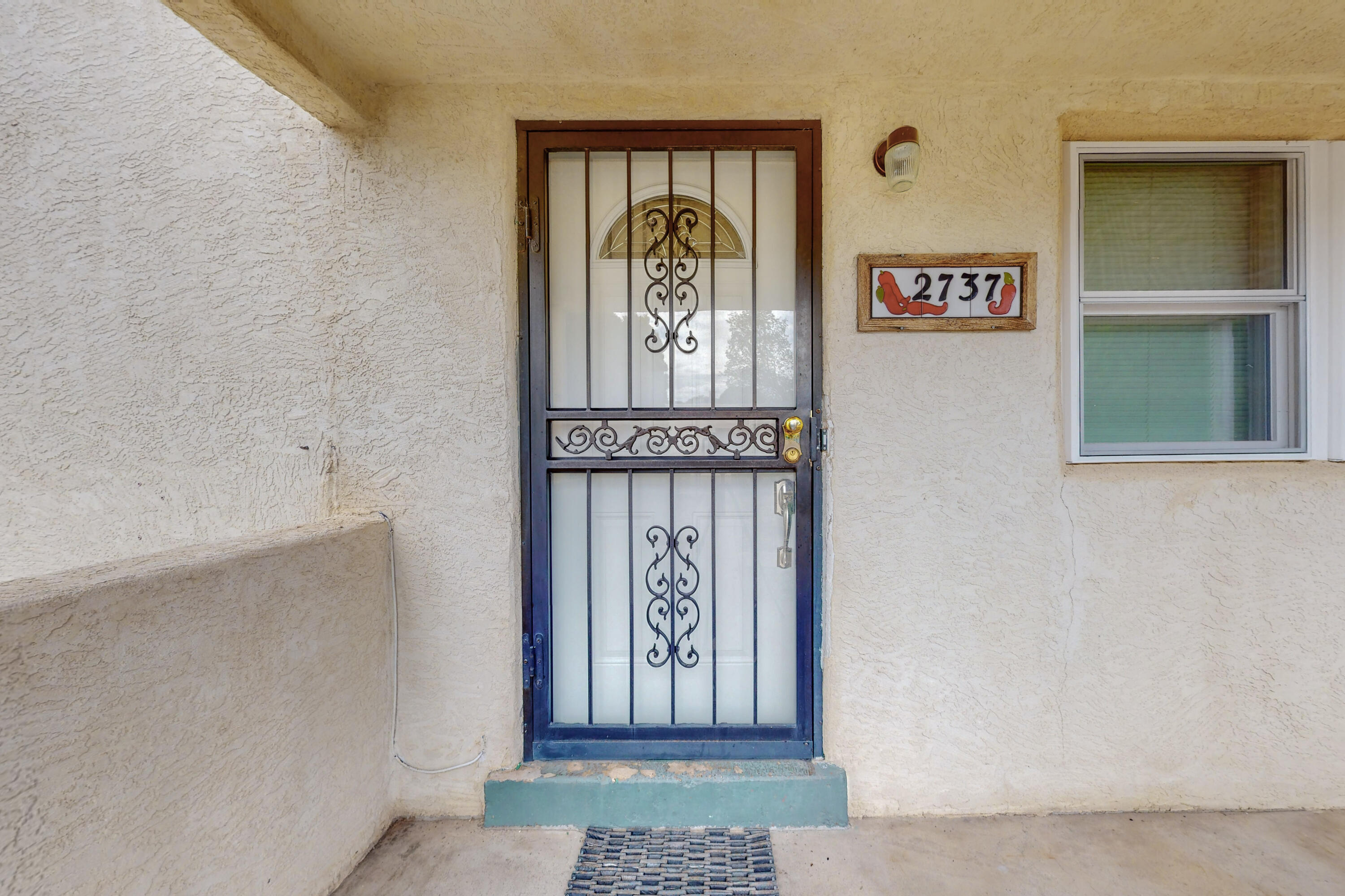 2737 Solano Drive NE