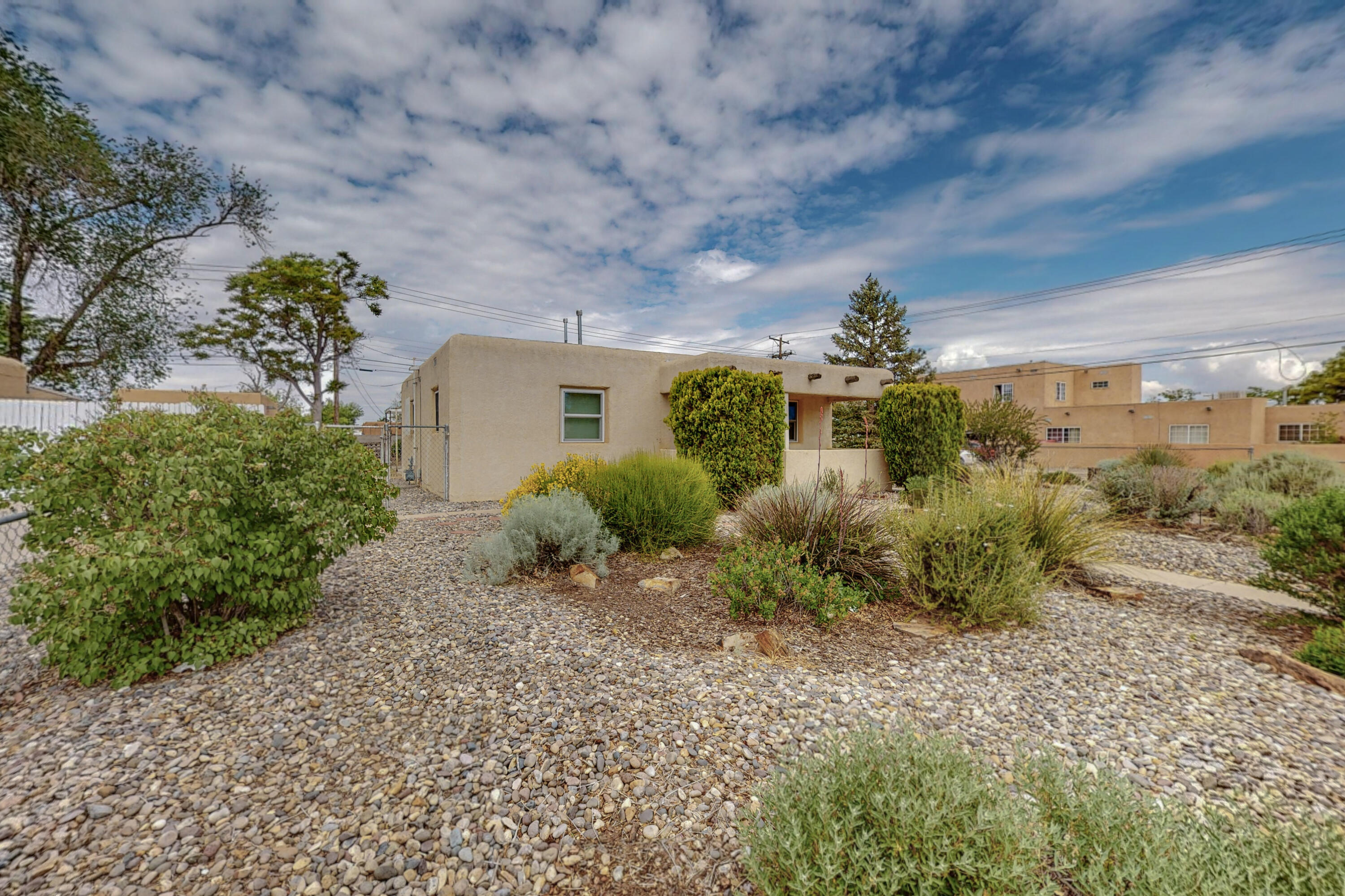 2737 Solano Drive NE