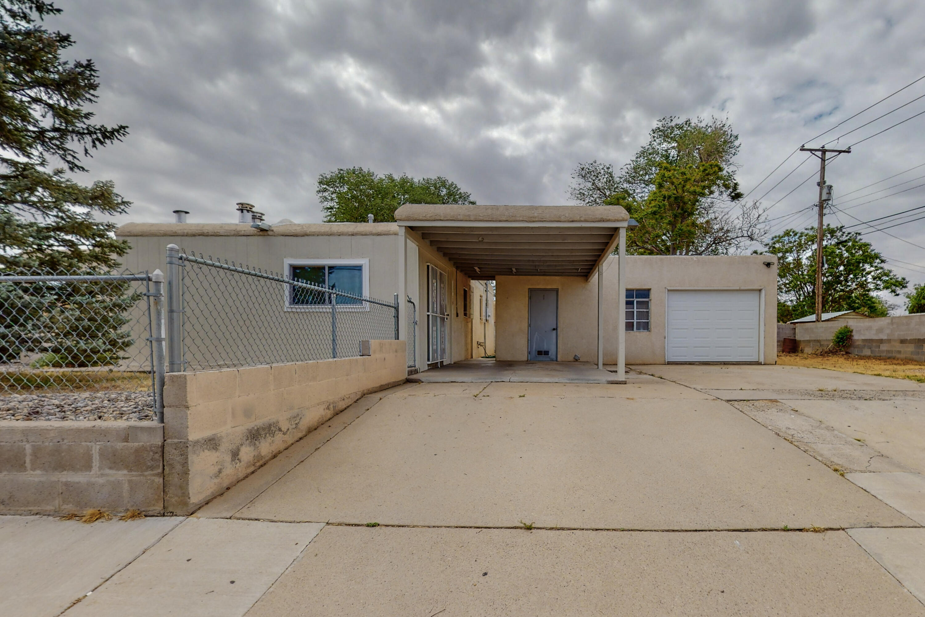 2737 Solano Drive NE