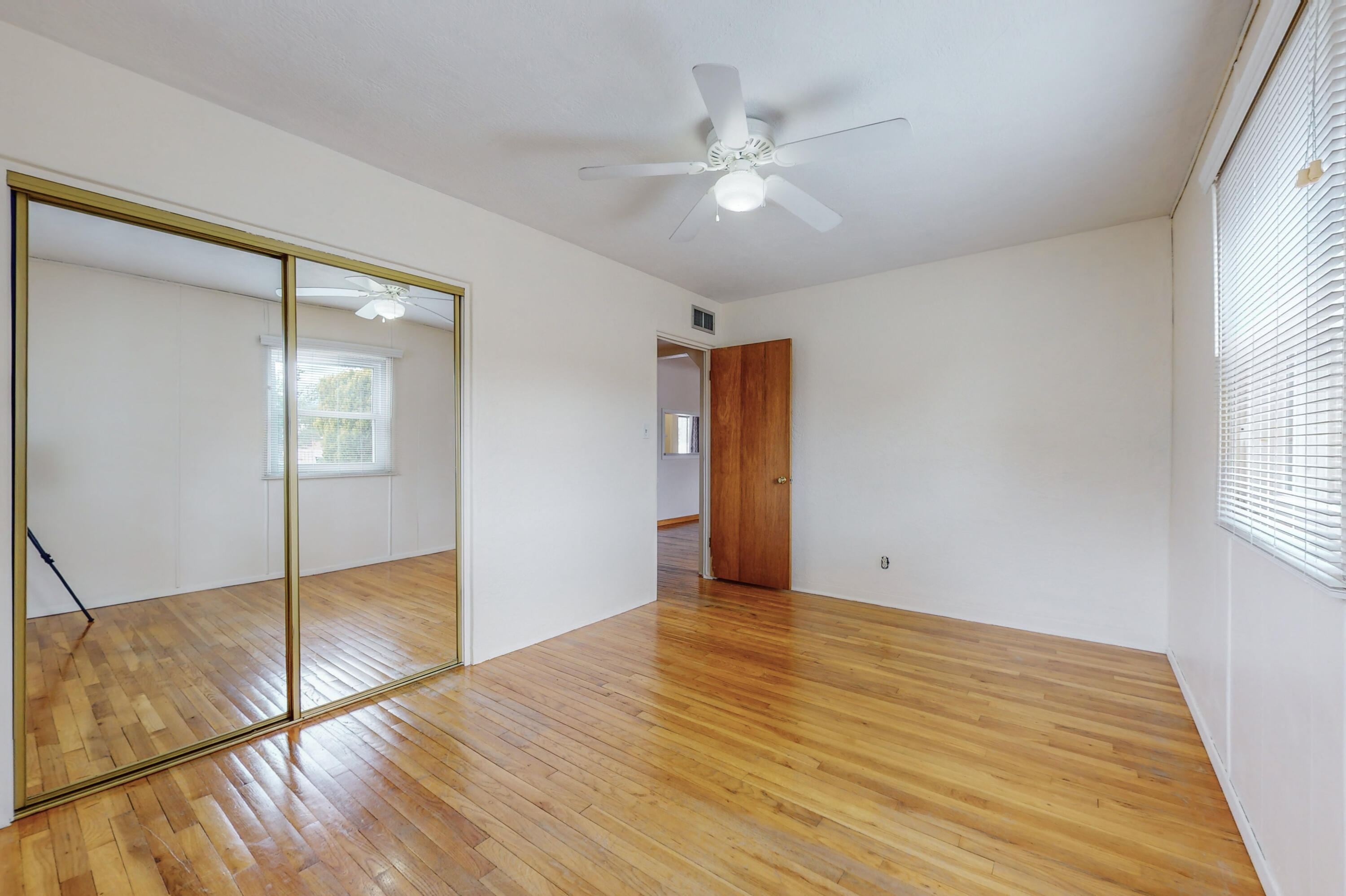 2737 Solano Drive NE