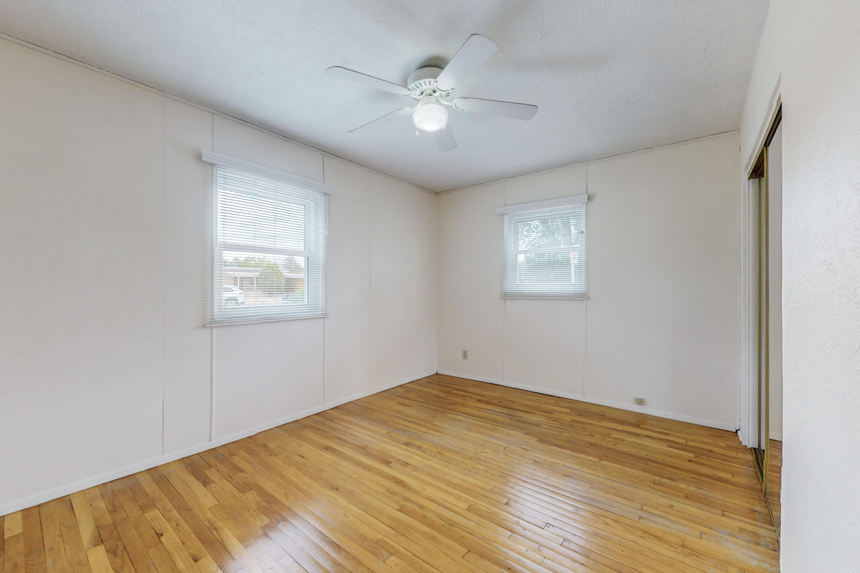2737 Solano Drive NE
