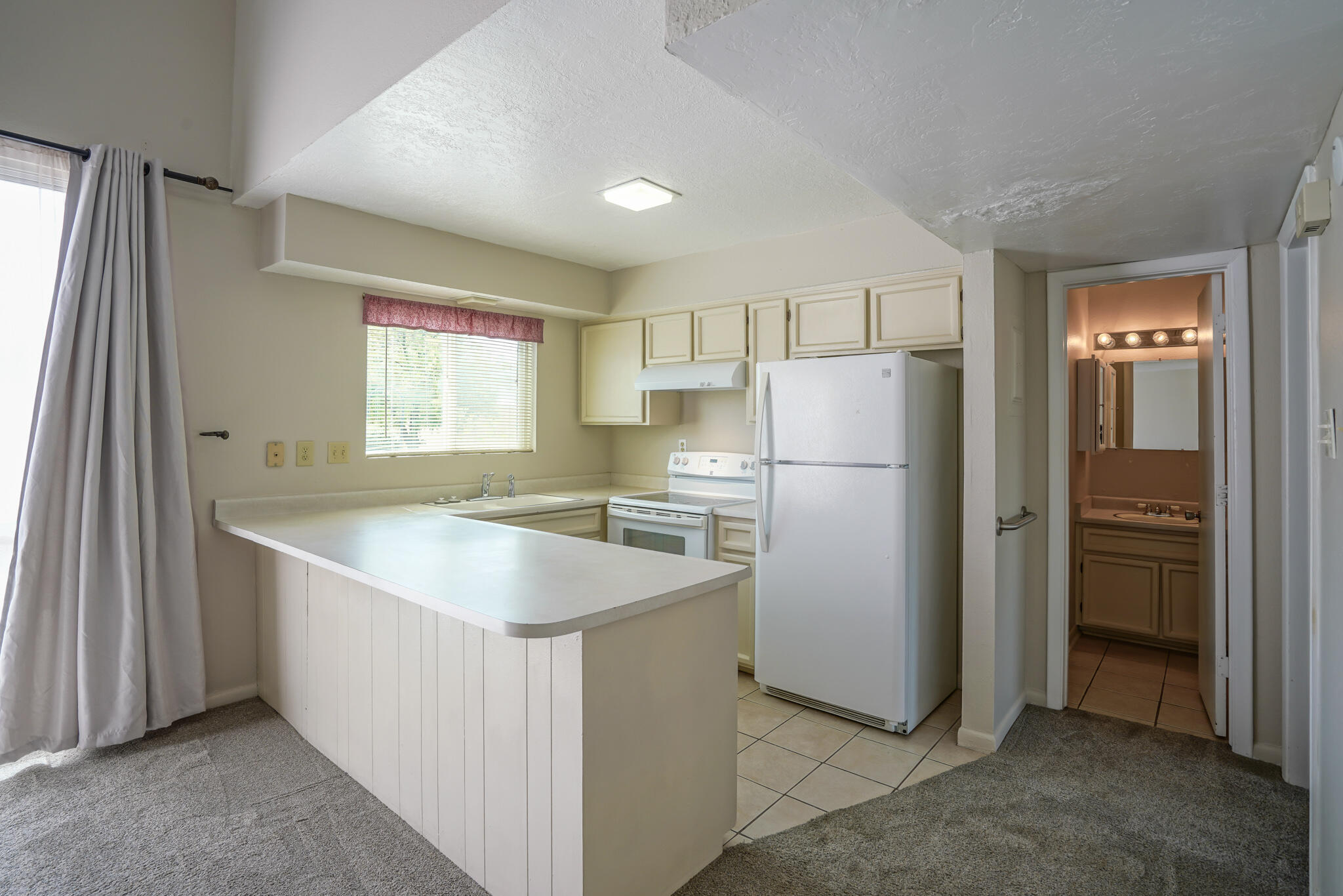 1305 Rio Rancho Drive SE Unit: F