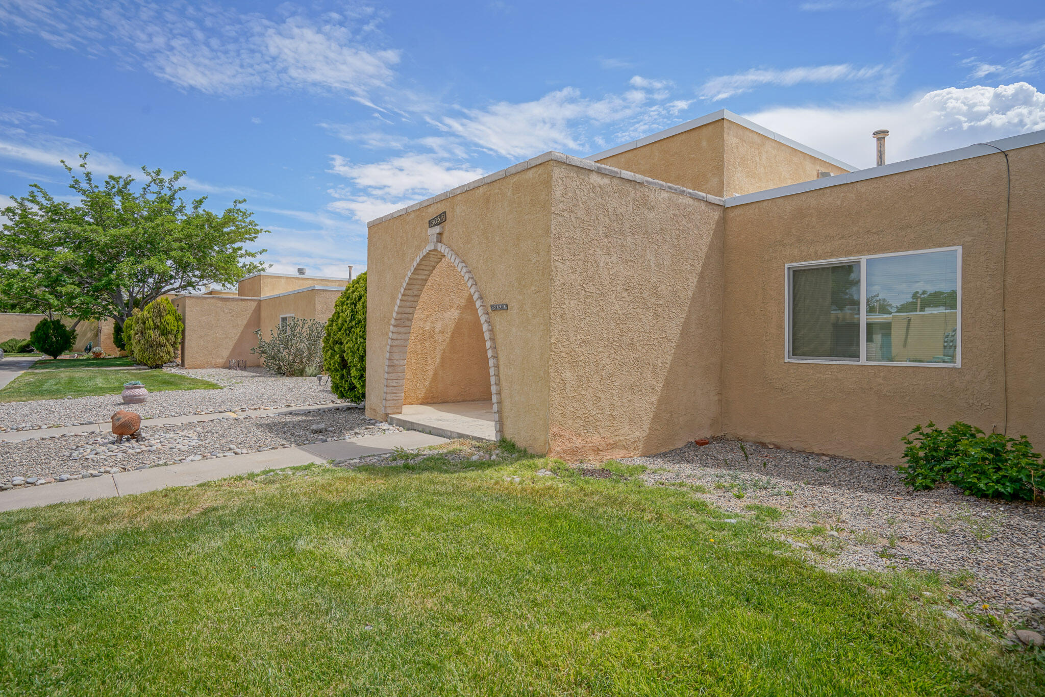 1305 Rio Rancho Drive SE Unit: F