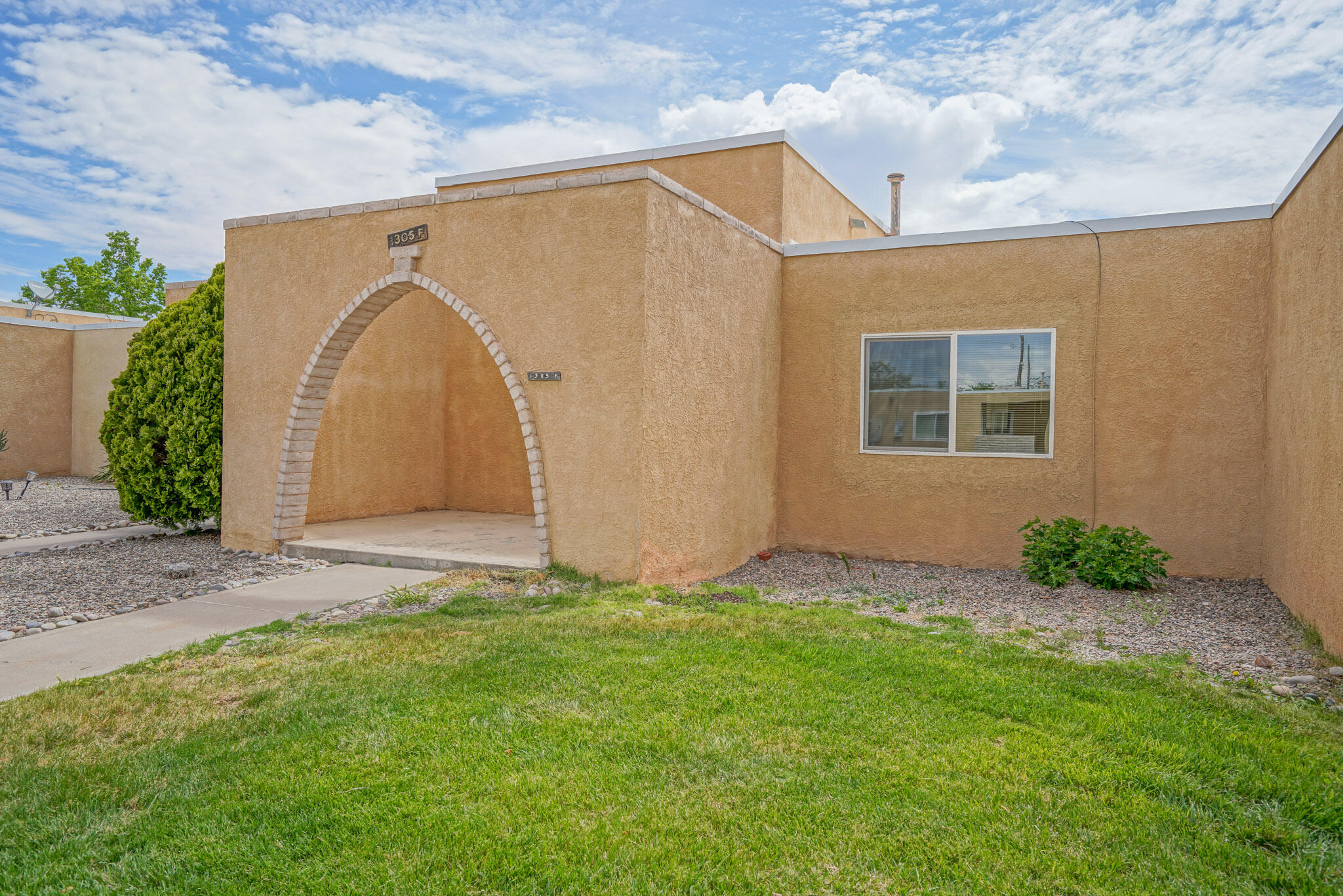 1305 Rio Rancho Drive SE Unit: F