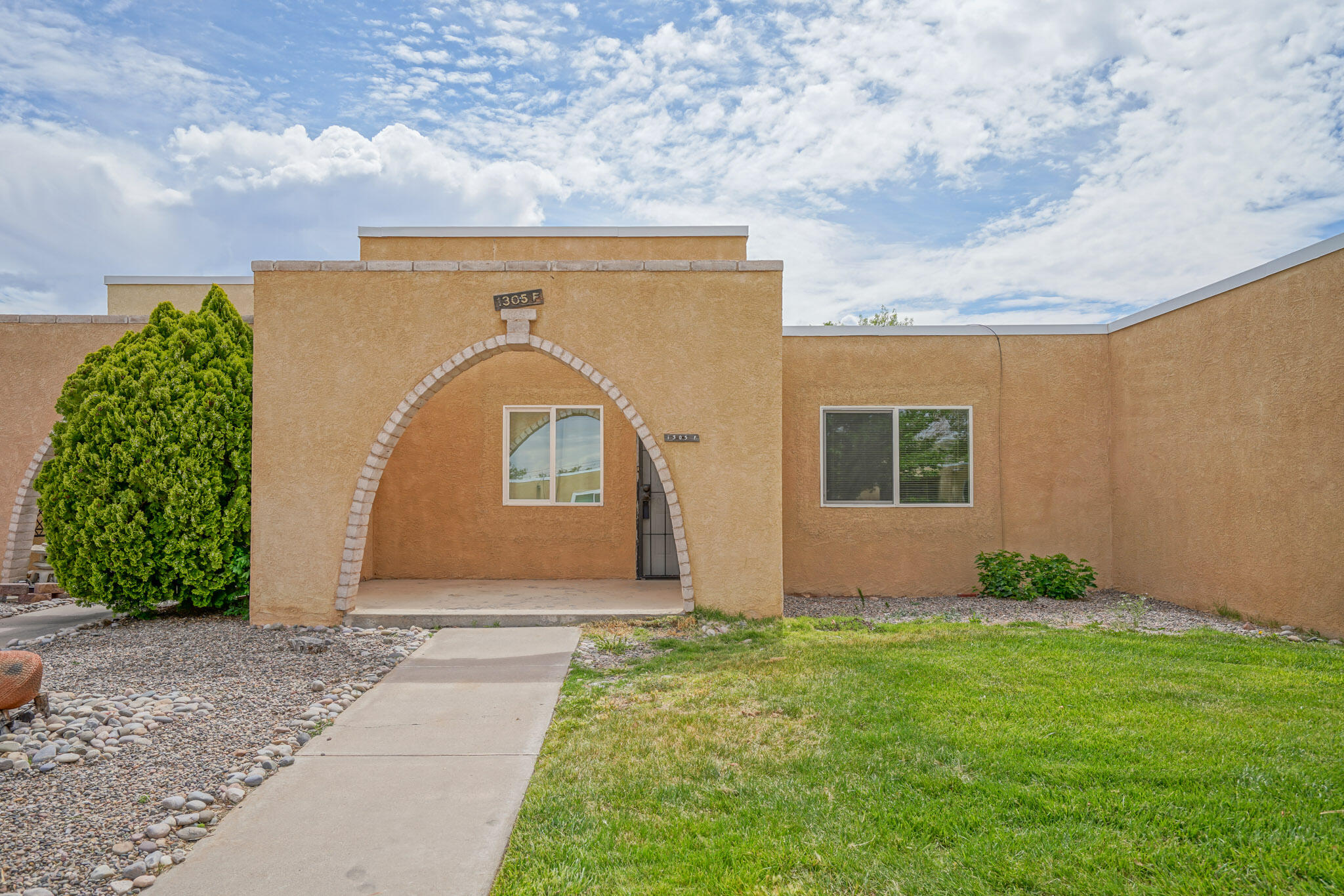 1305 Rio Rancho Drive SE Unit: F