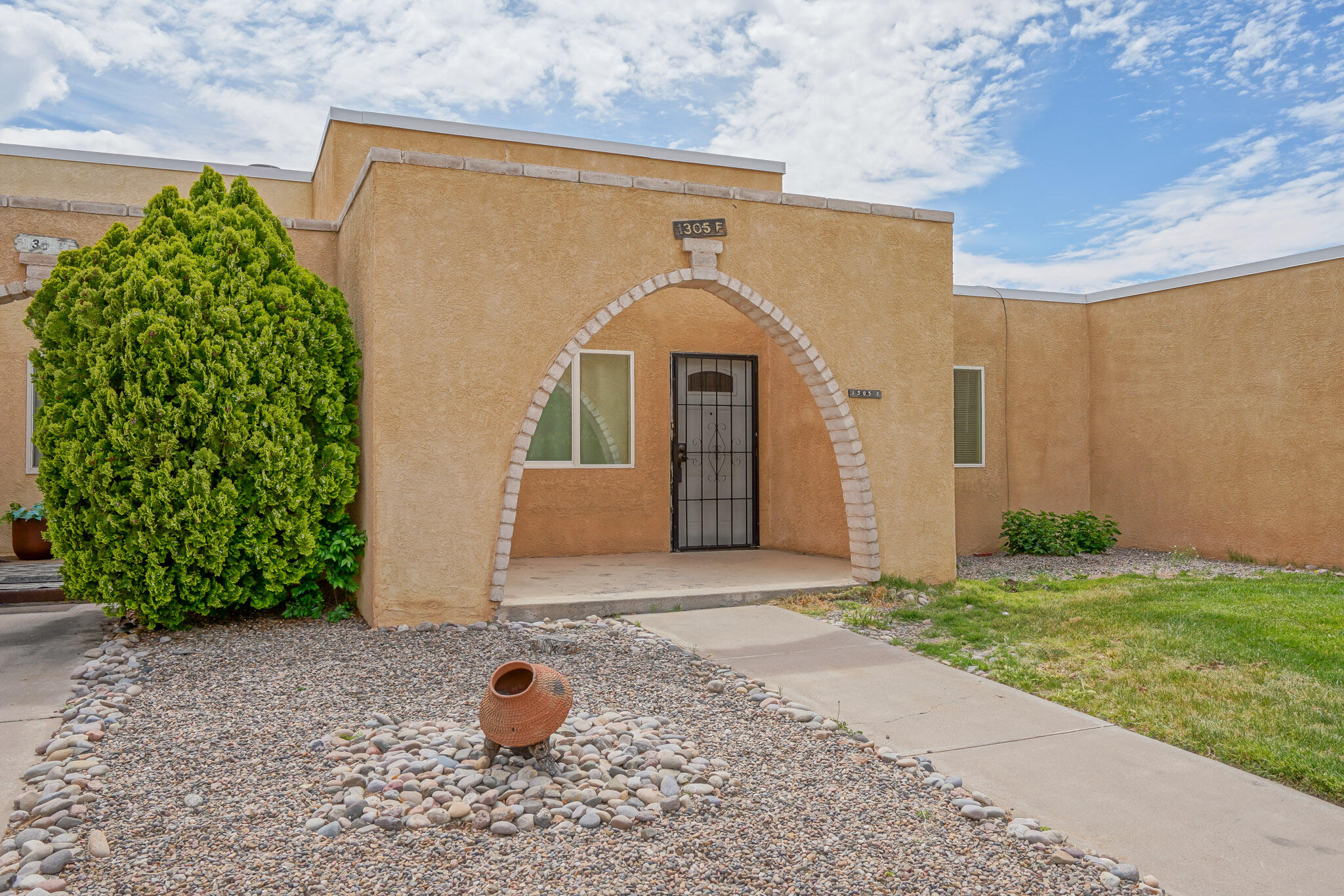 1305 Rio Rancho Drive SE Unit: F
