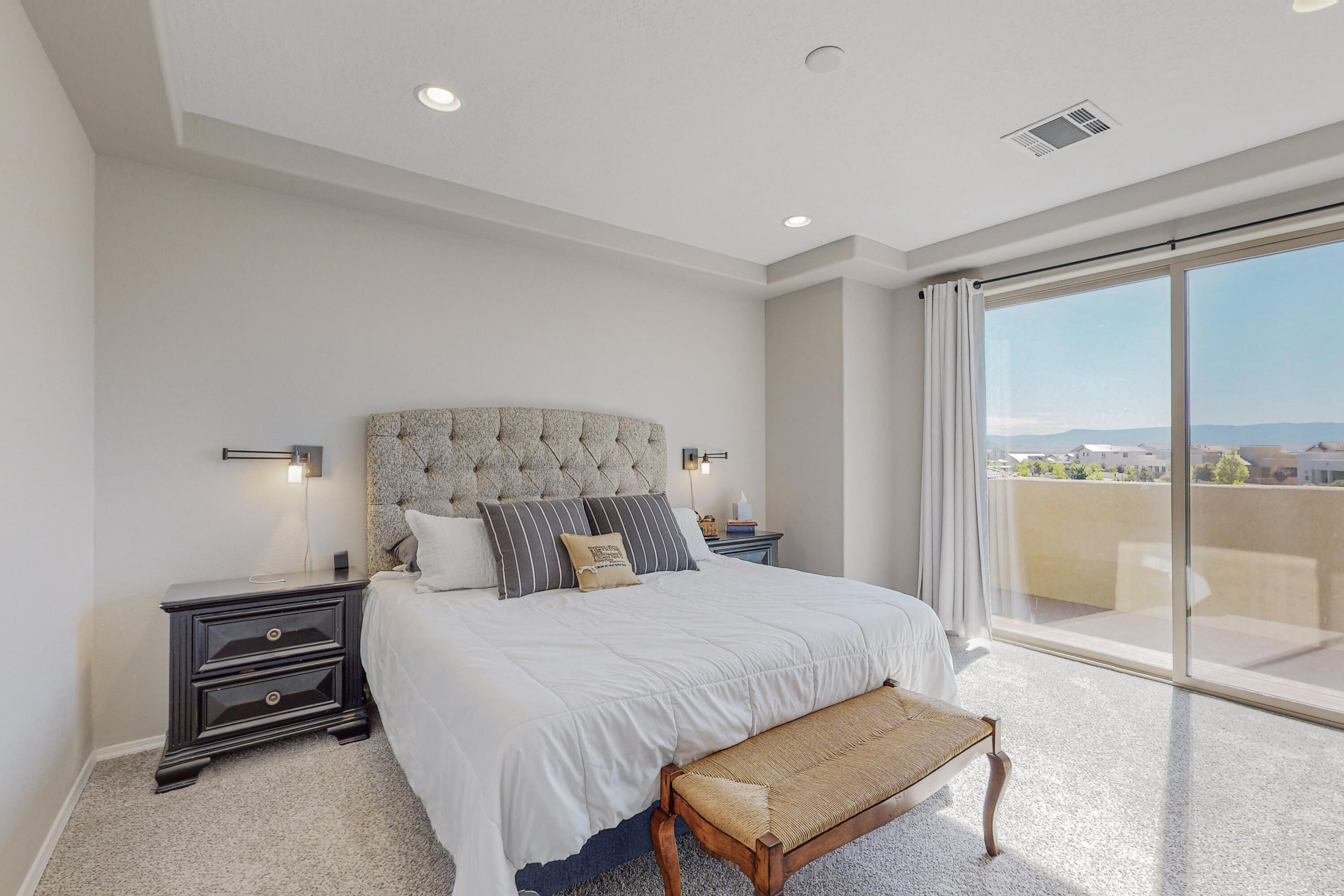 6016 Strand Loop SE