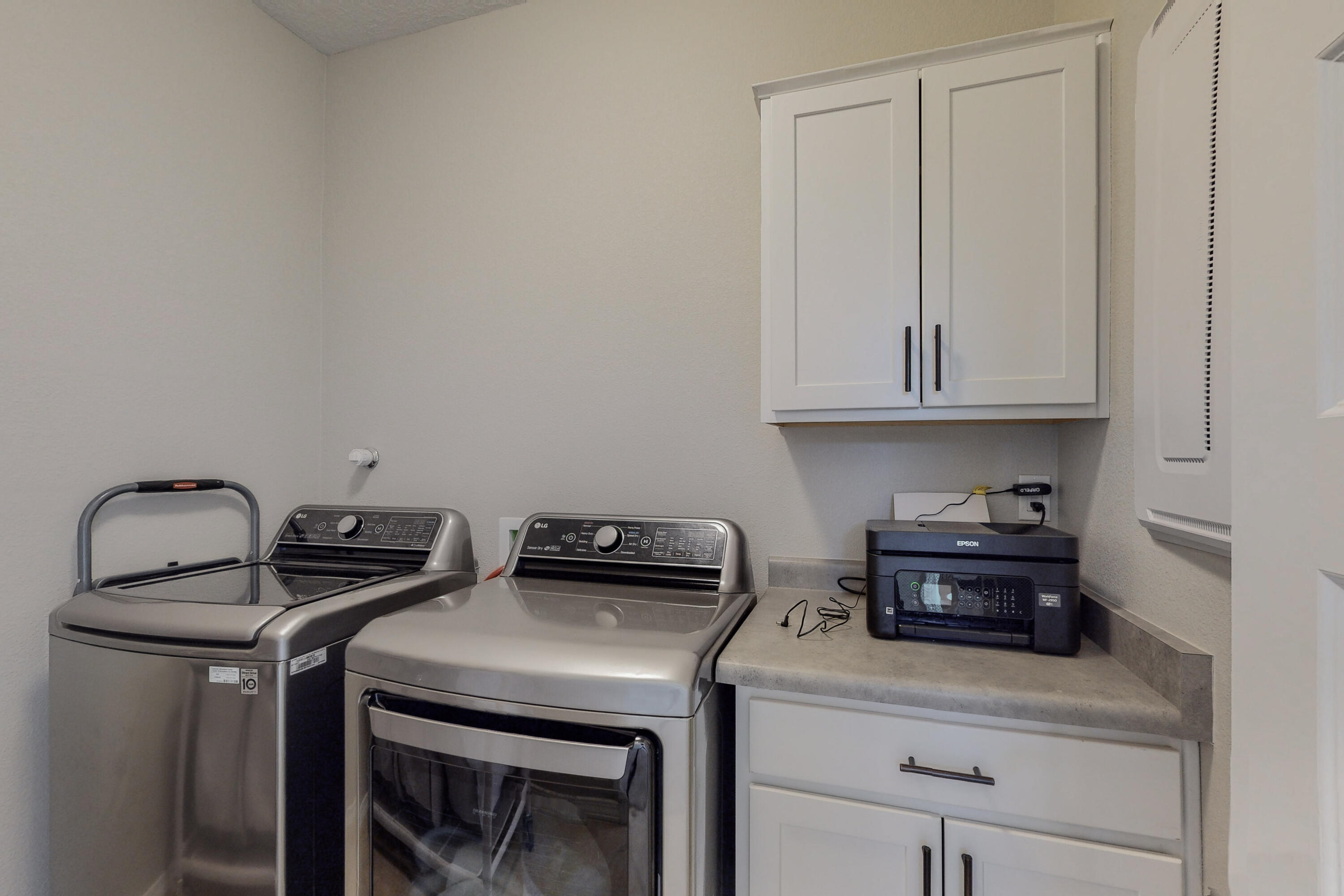 6016 Strand Loop SE