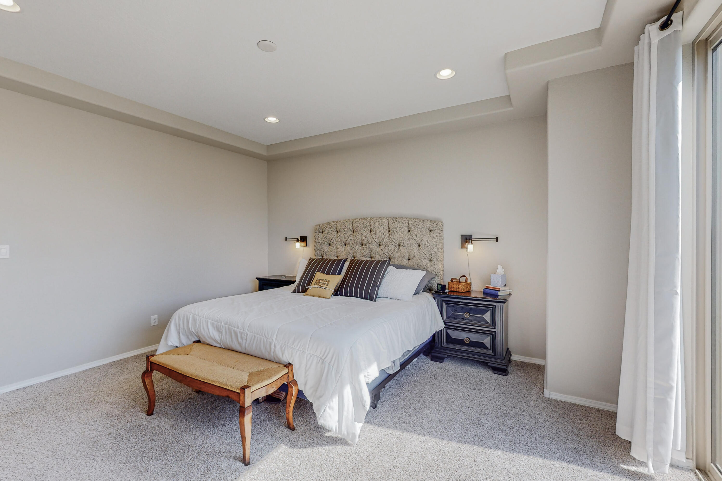 6016 Strand Loop SE