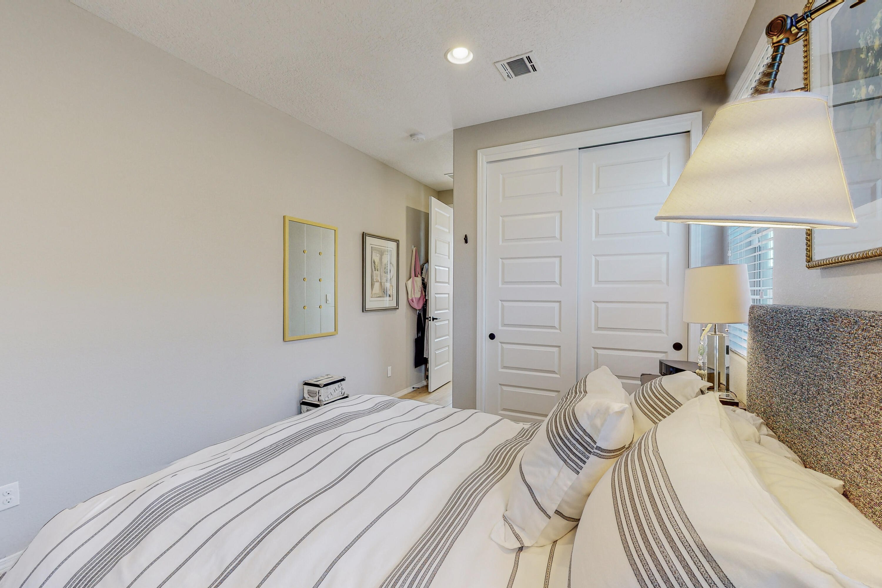 6016 Strand Loop SE