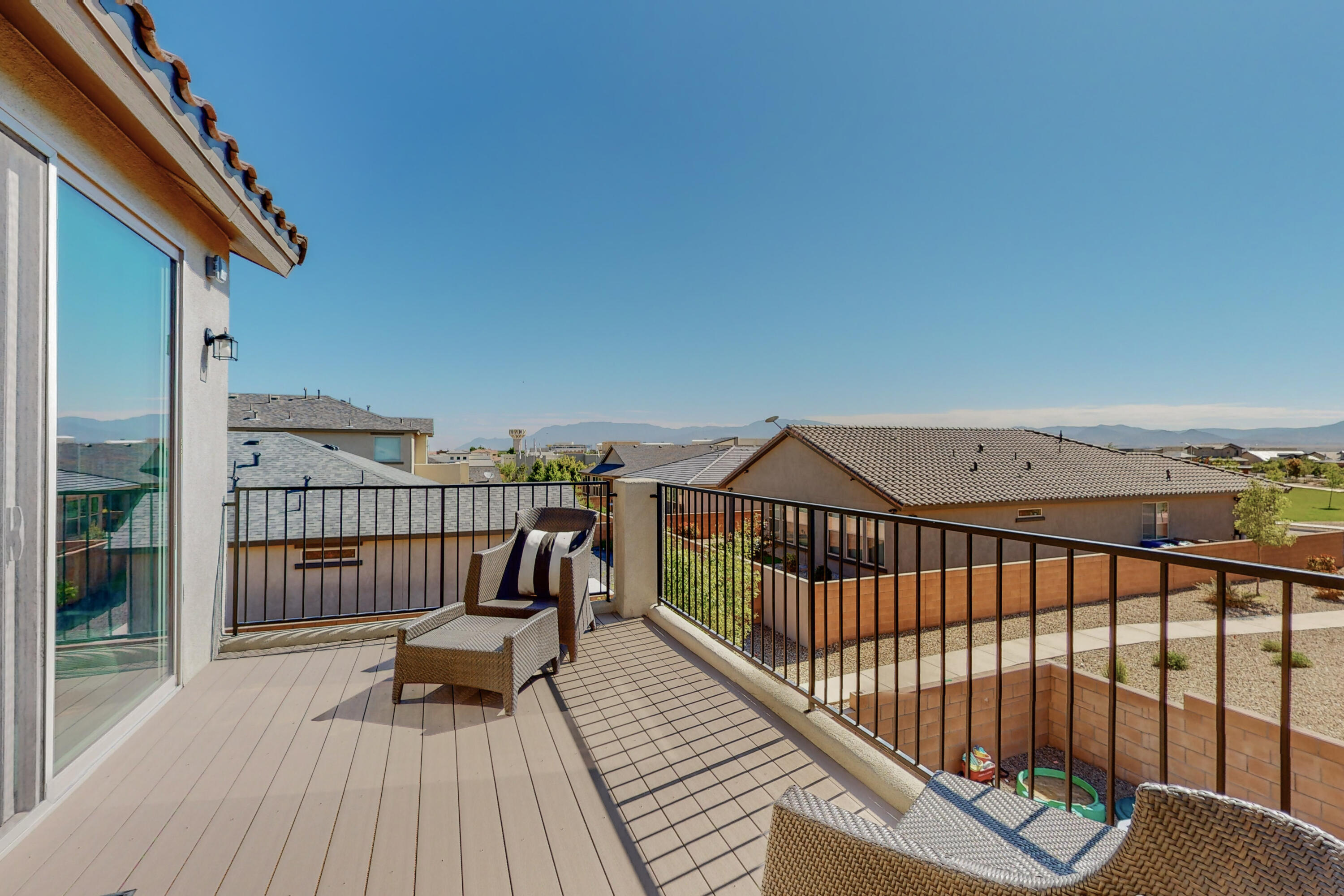 6016 Strand Loop SE