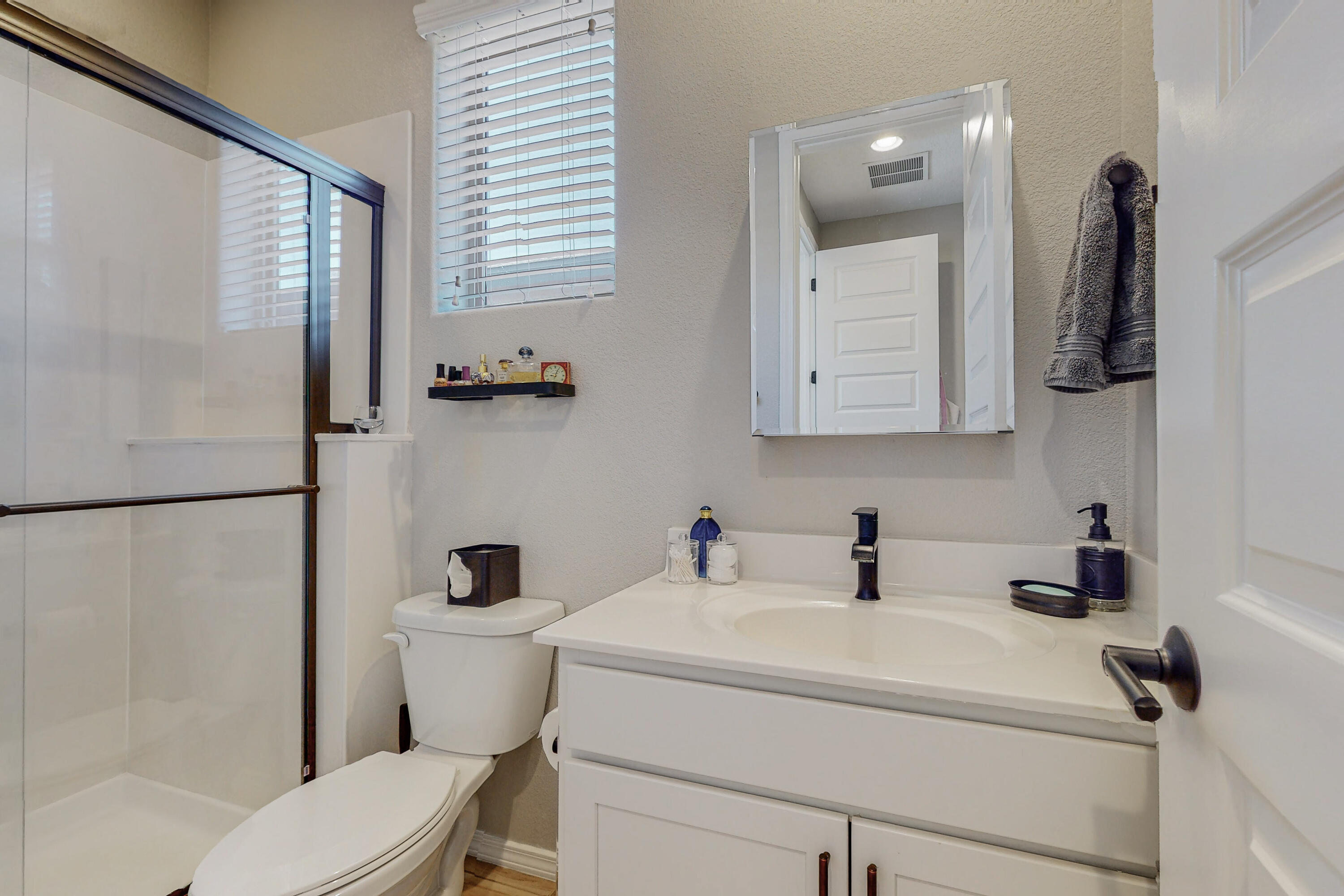 6016 Strand Loop SE