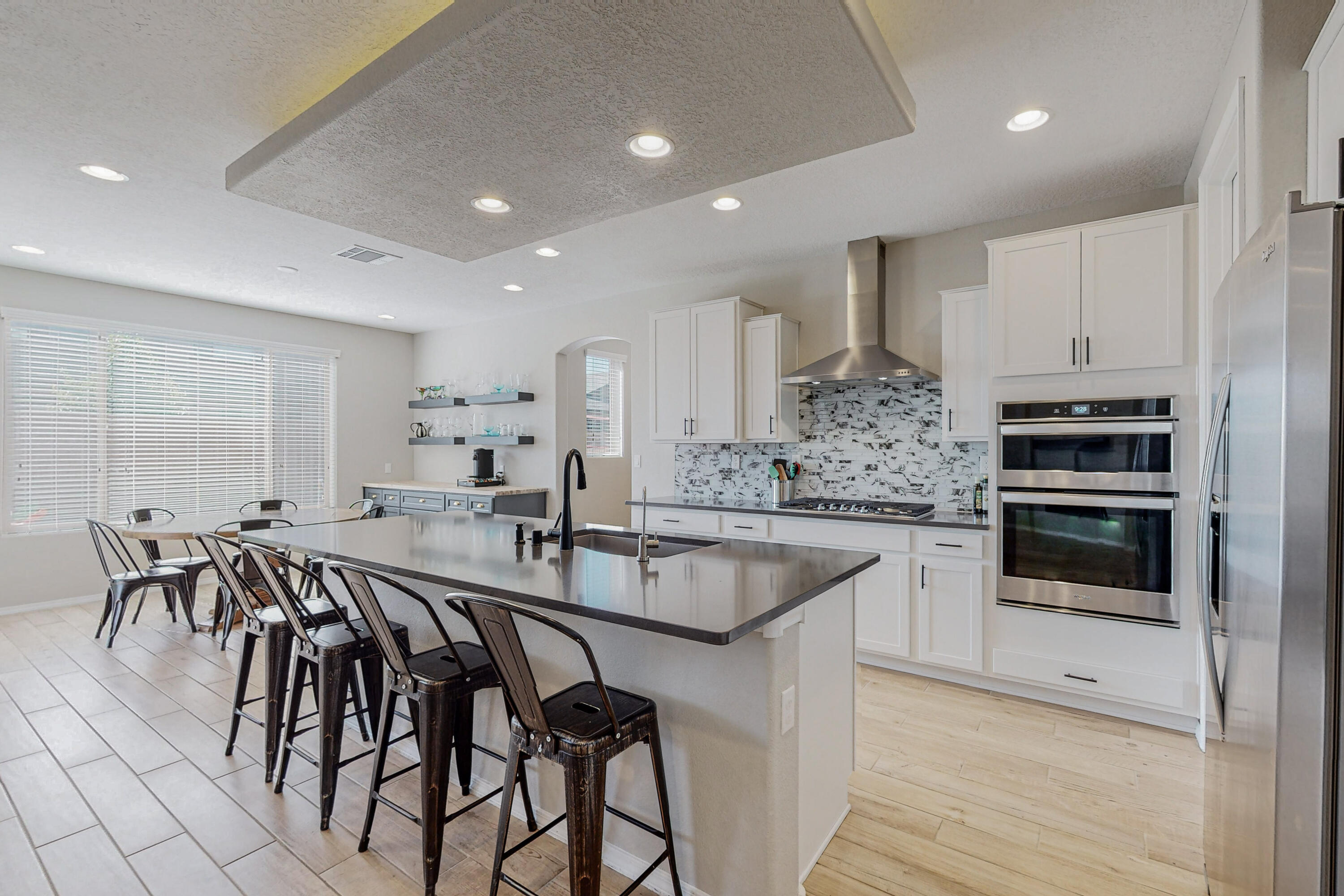 6016 Strand Loop SE
