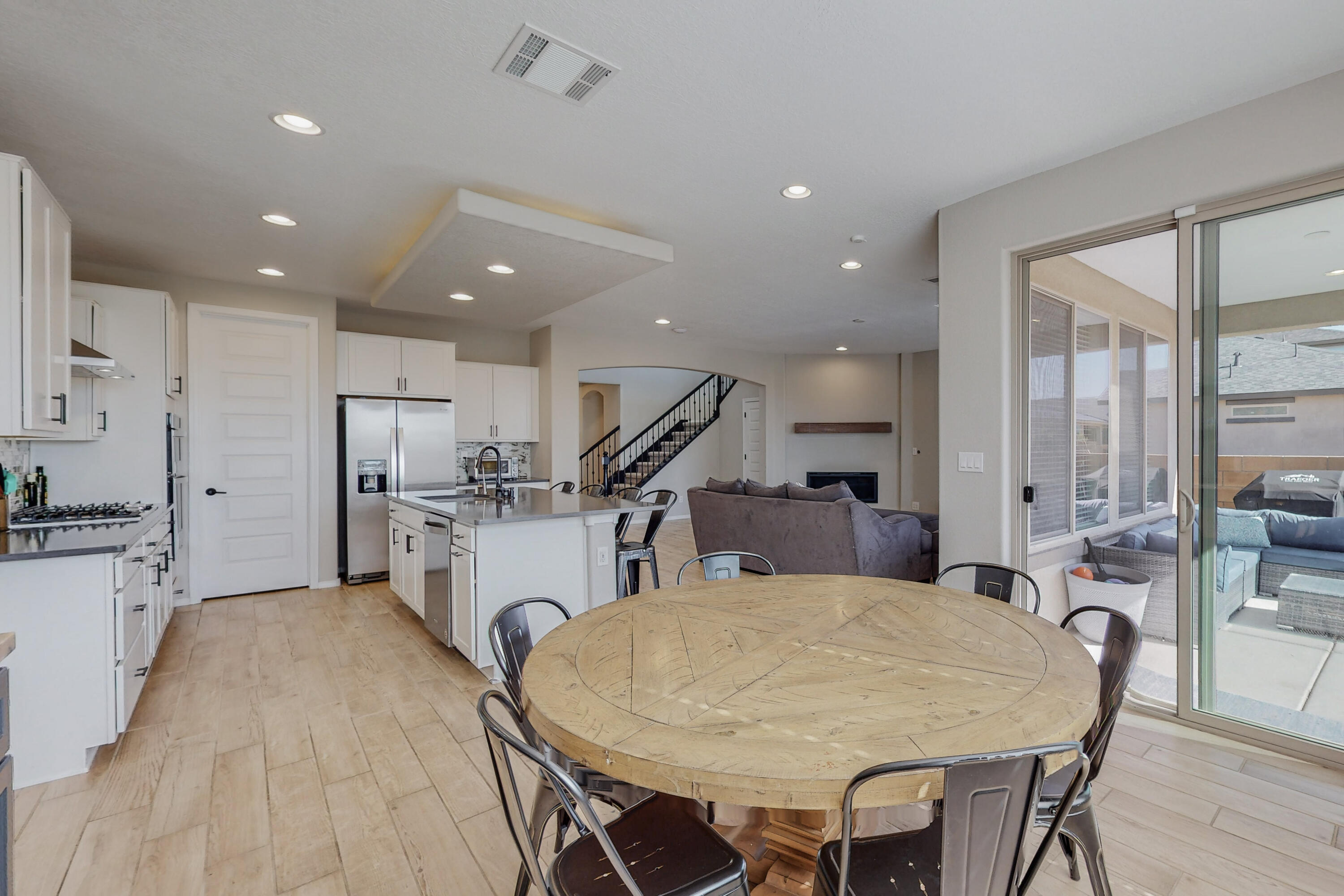6016 Strand Loop SE