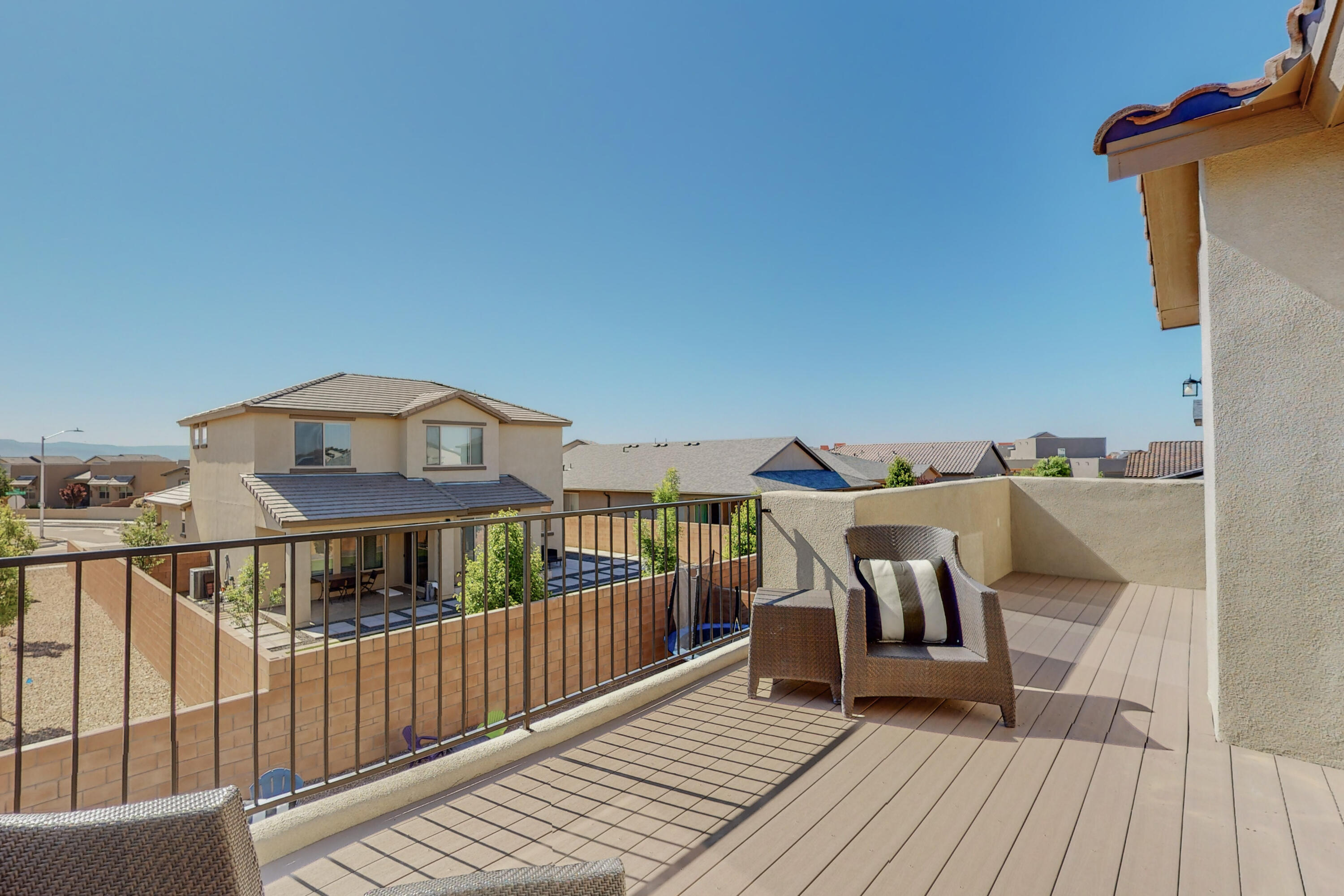 6016 Strand Loop SE