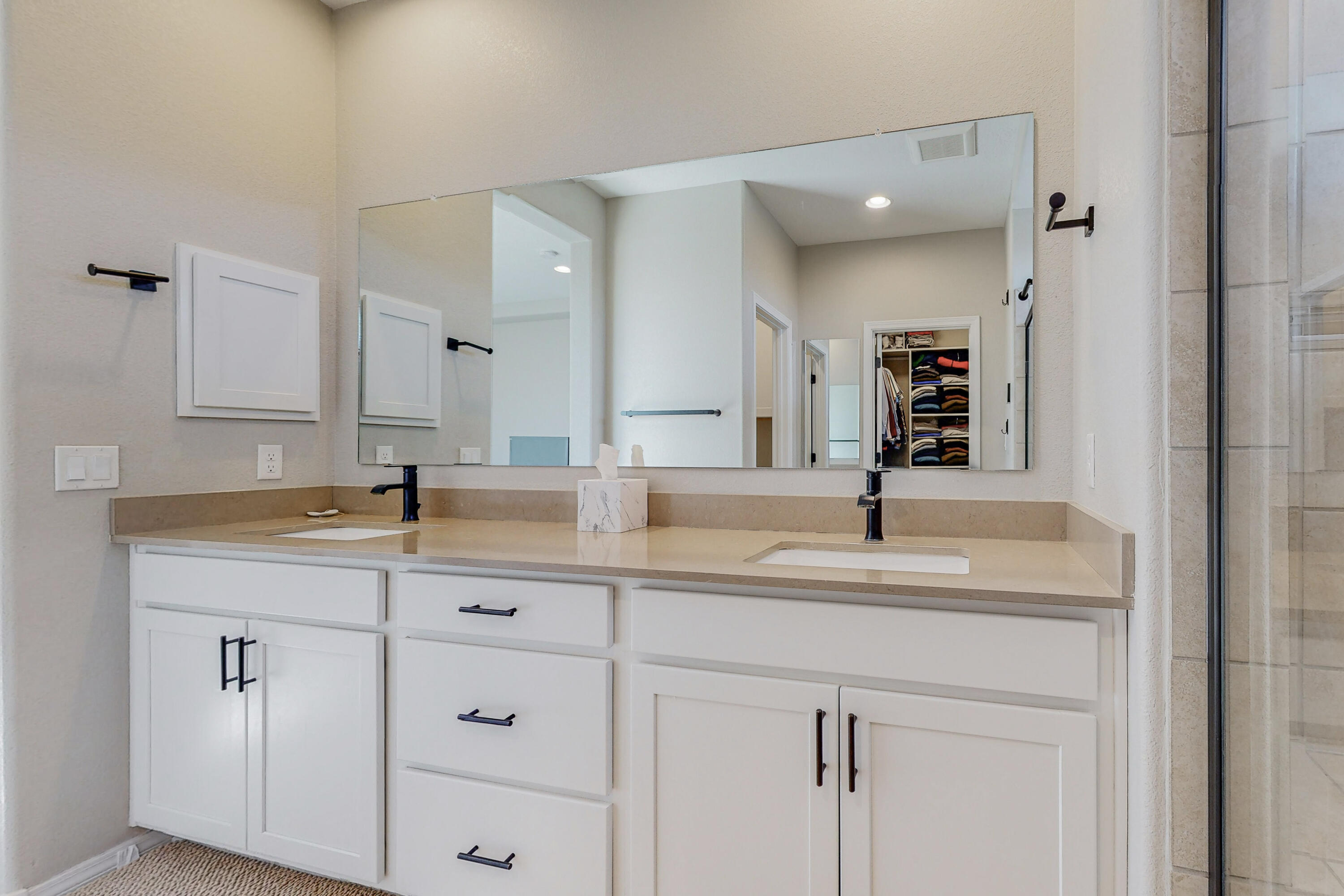 6016 Strand Loop SE