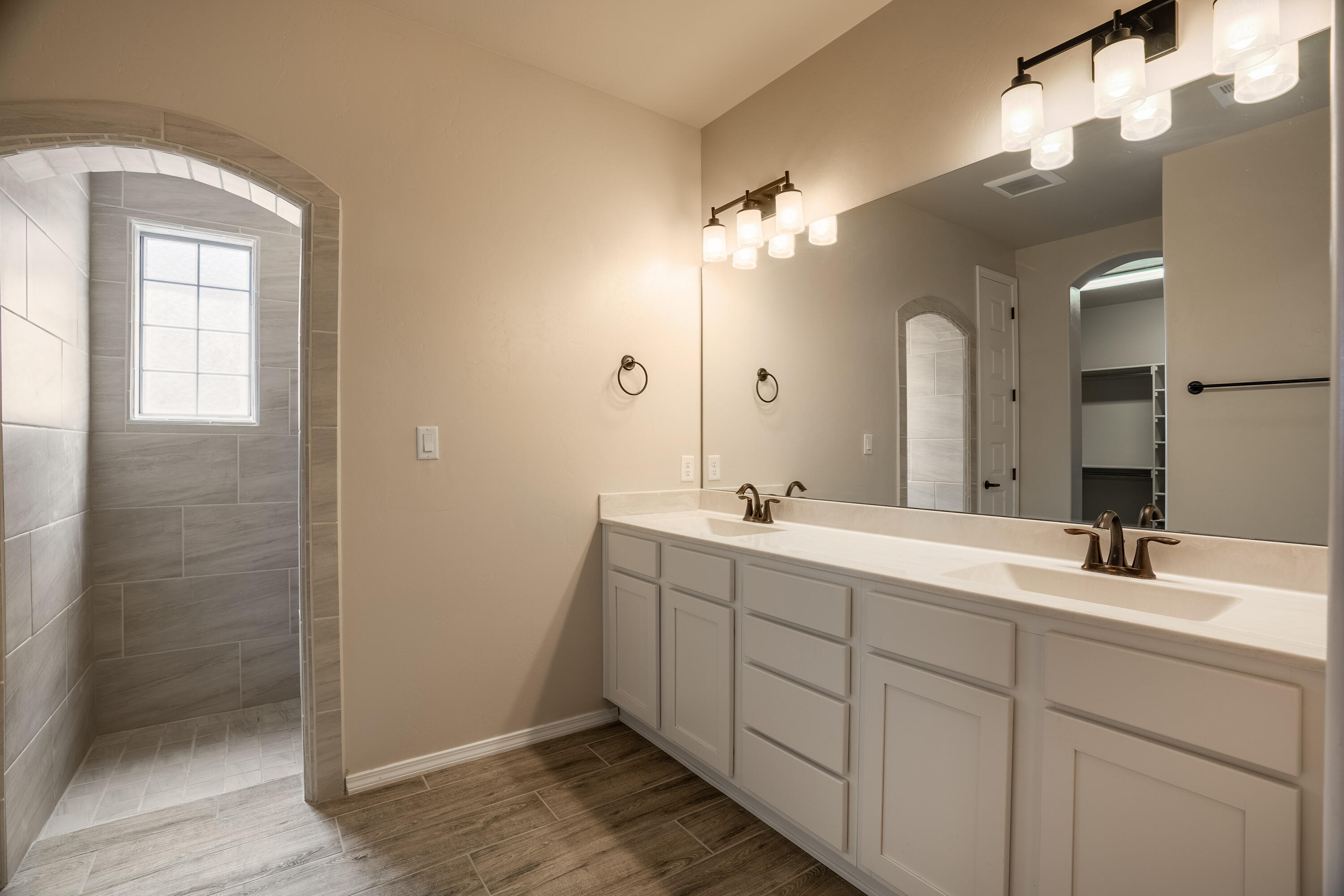 4270 Mountain Trail Loop NE