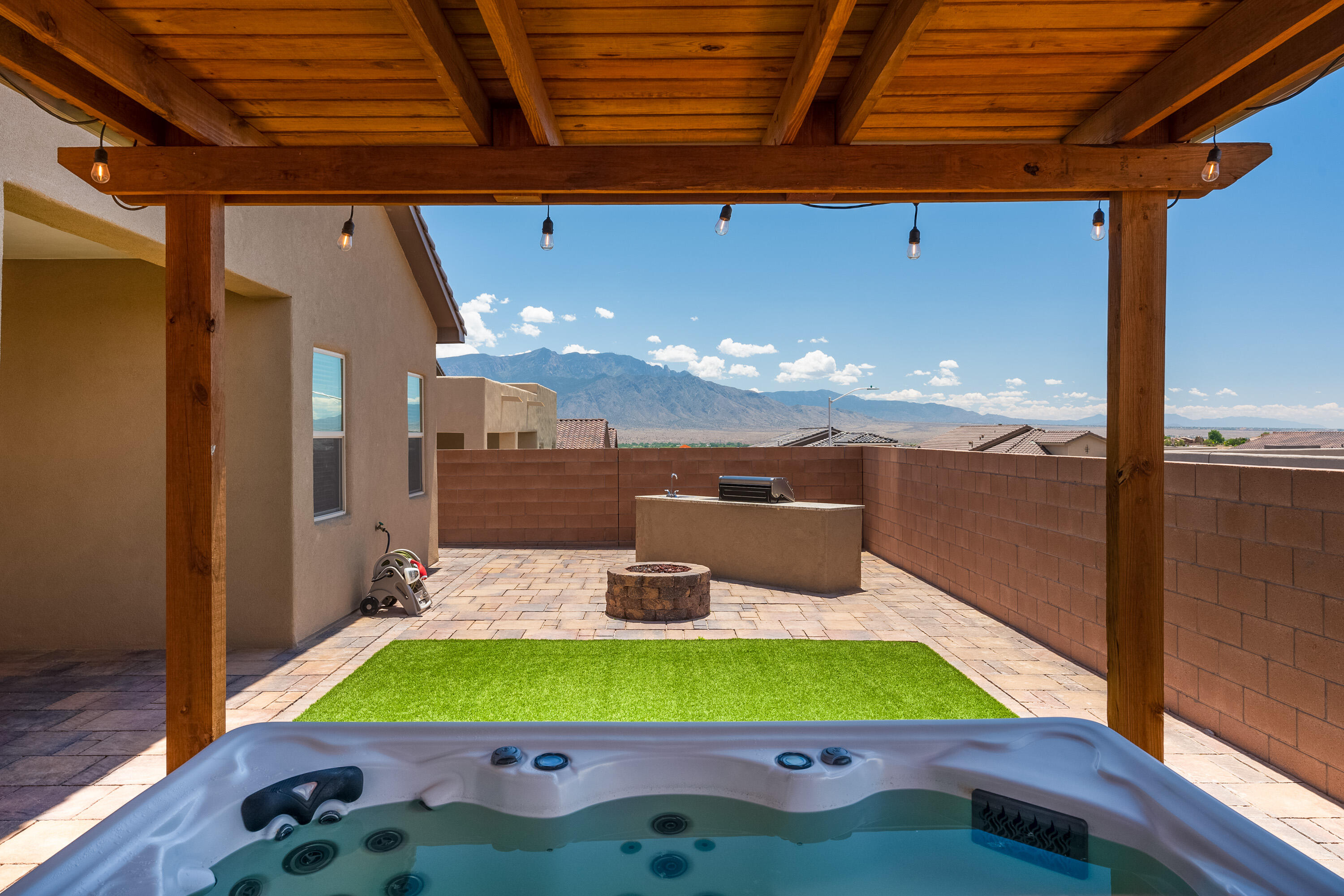 4270 Mountain Trail Loop NE