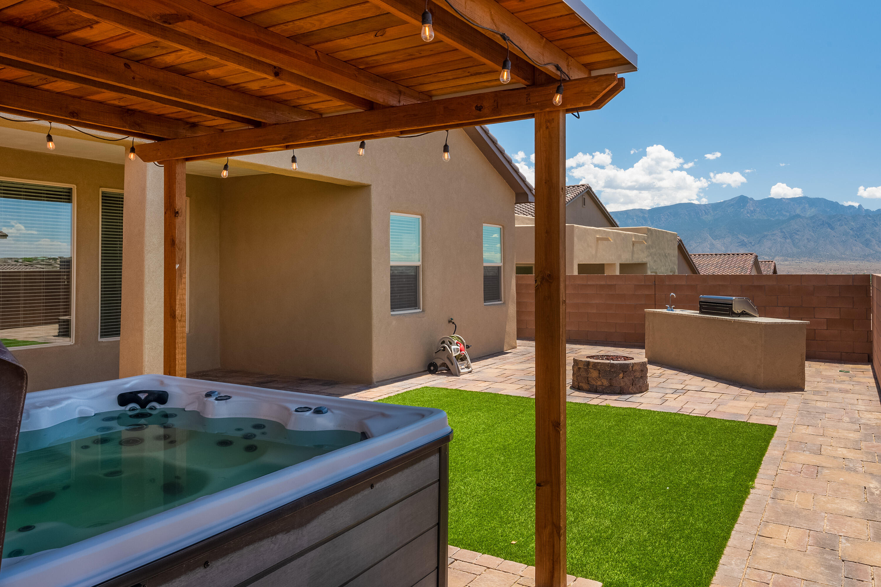 4270 Mountain Trail Loop NE
