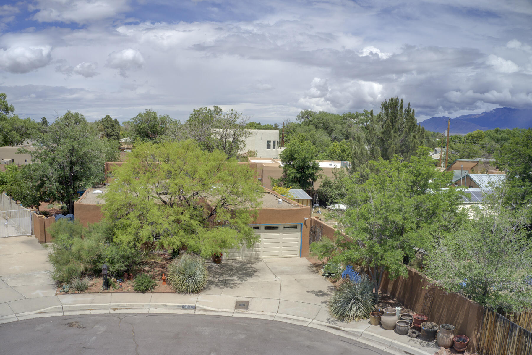 3833 Don Juan Court NW