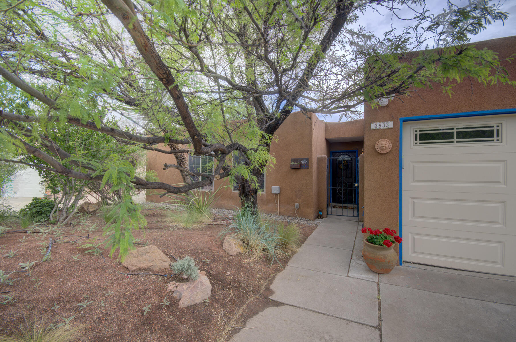 3833 Don Juan Court NW