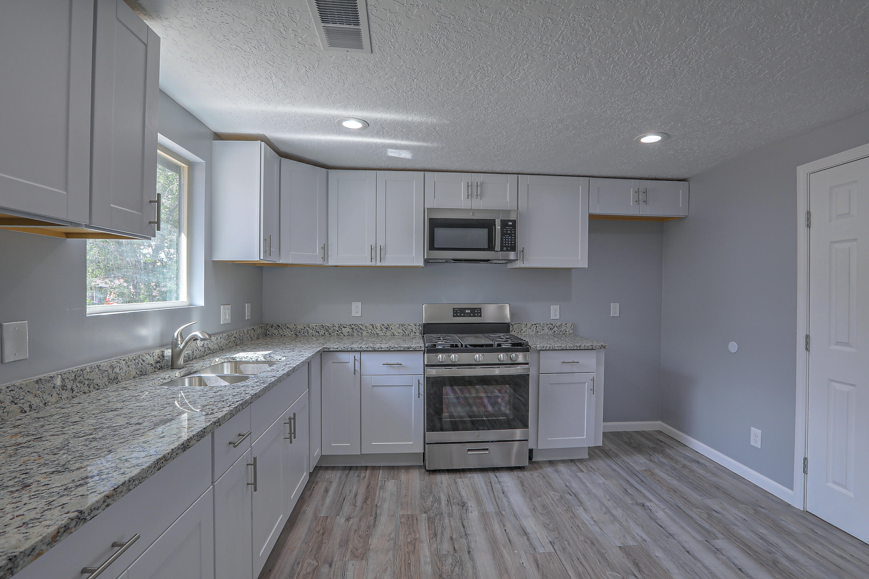 1101 Sunset Road SW