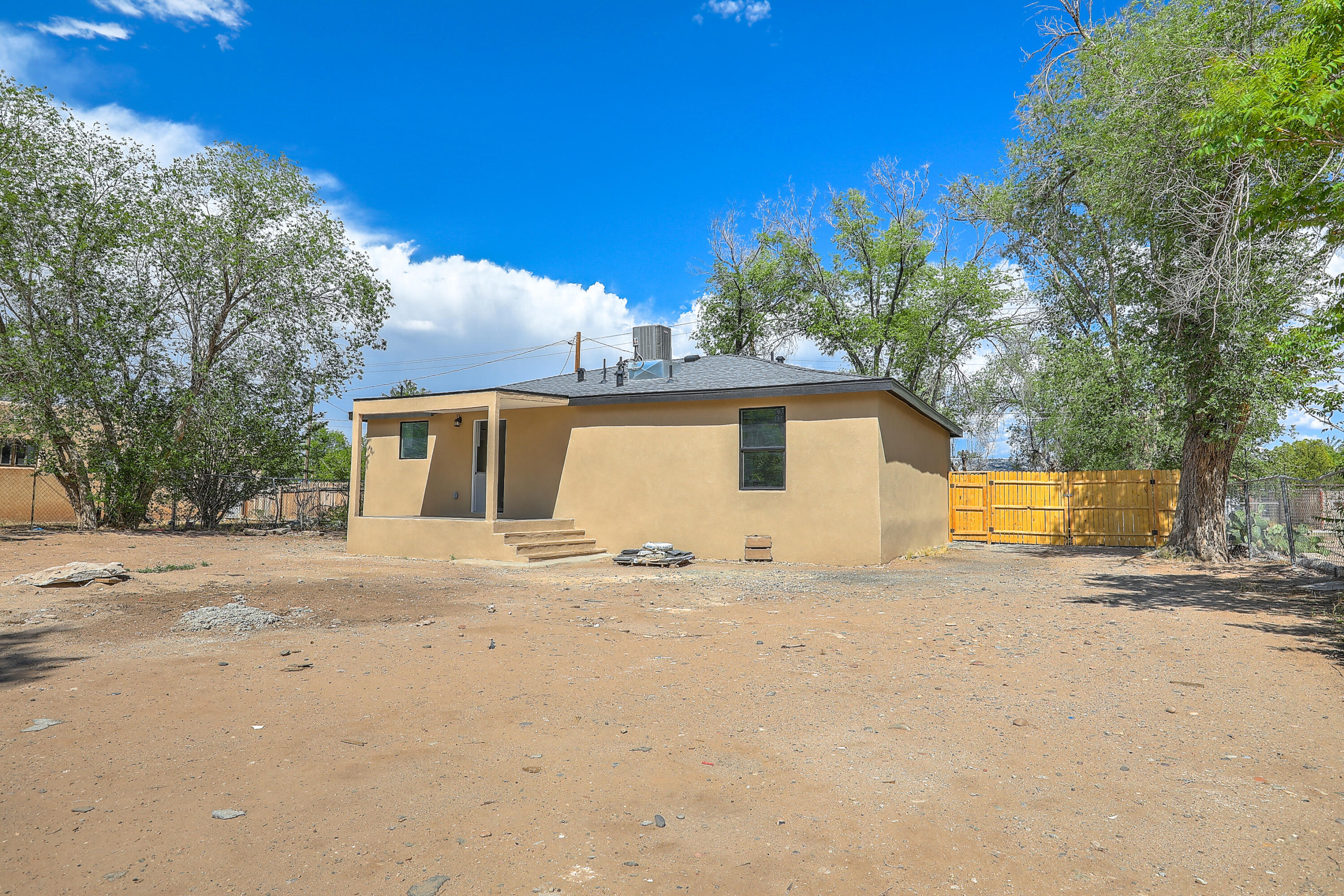 1101 Sunset Road SW