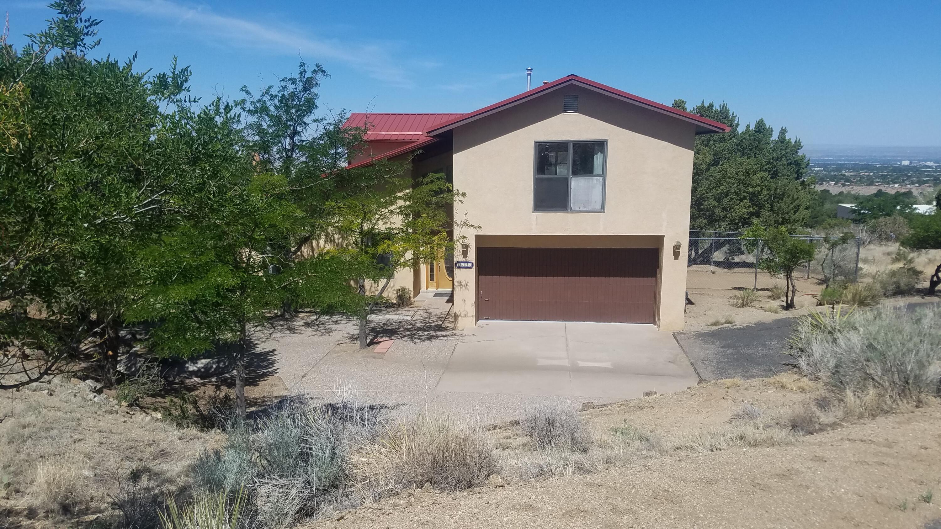 1517 La Tuna Place SE