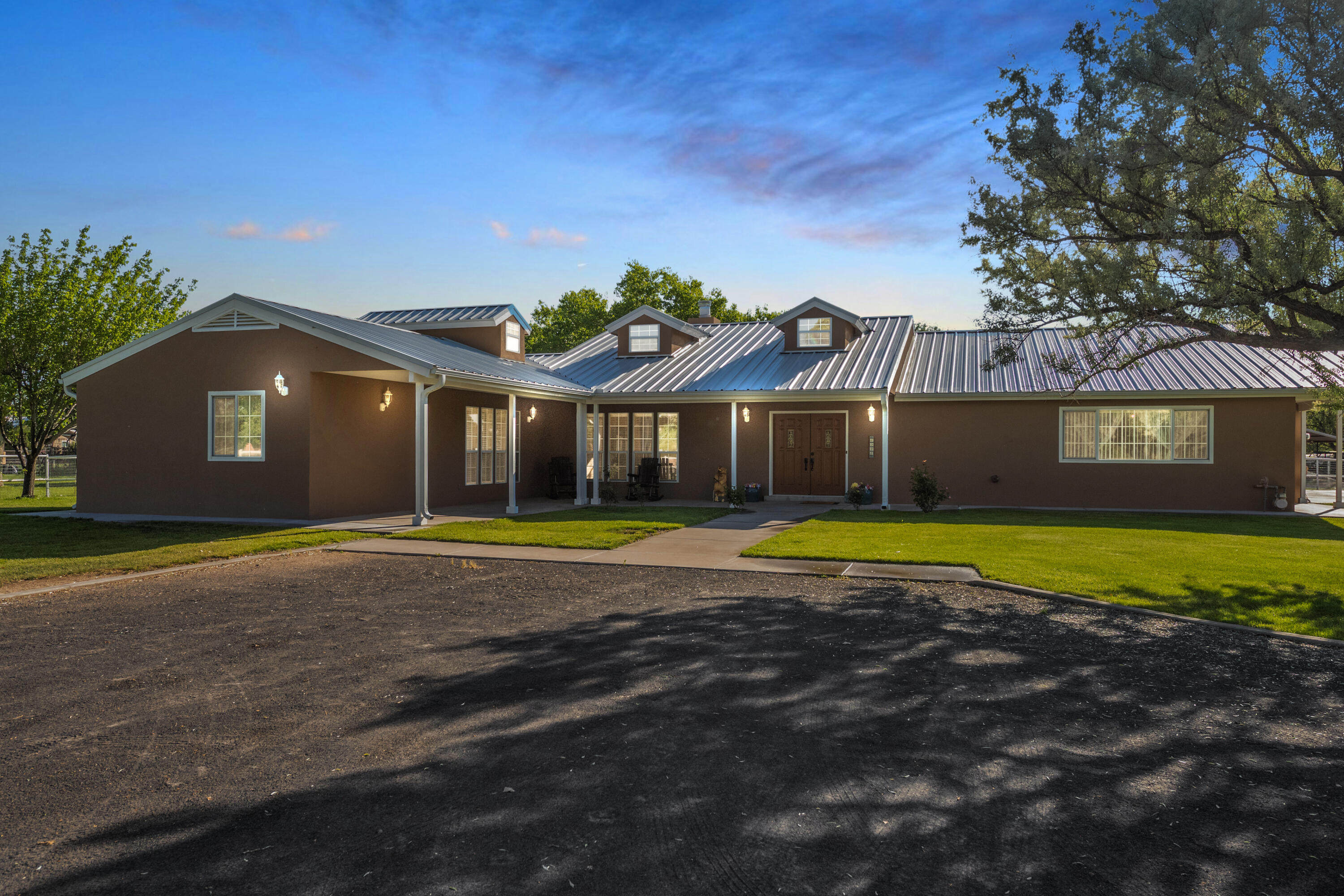 6928 Della Drive