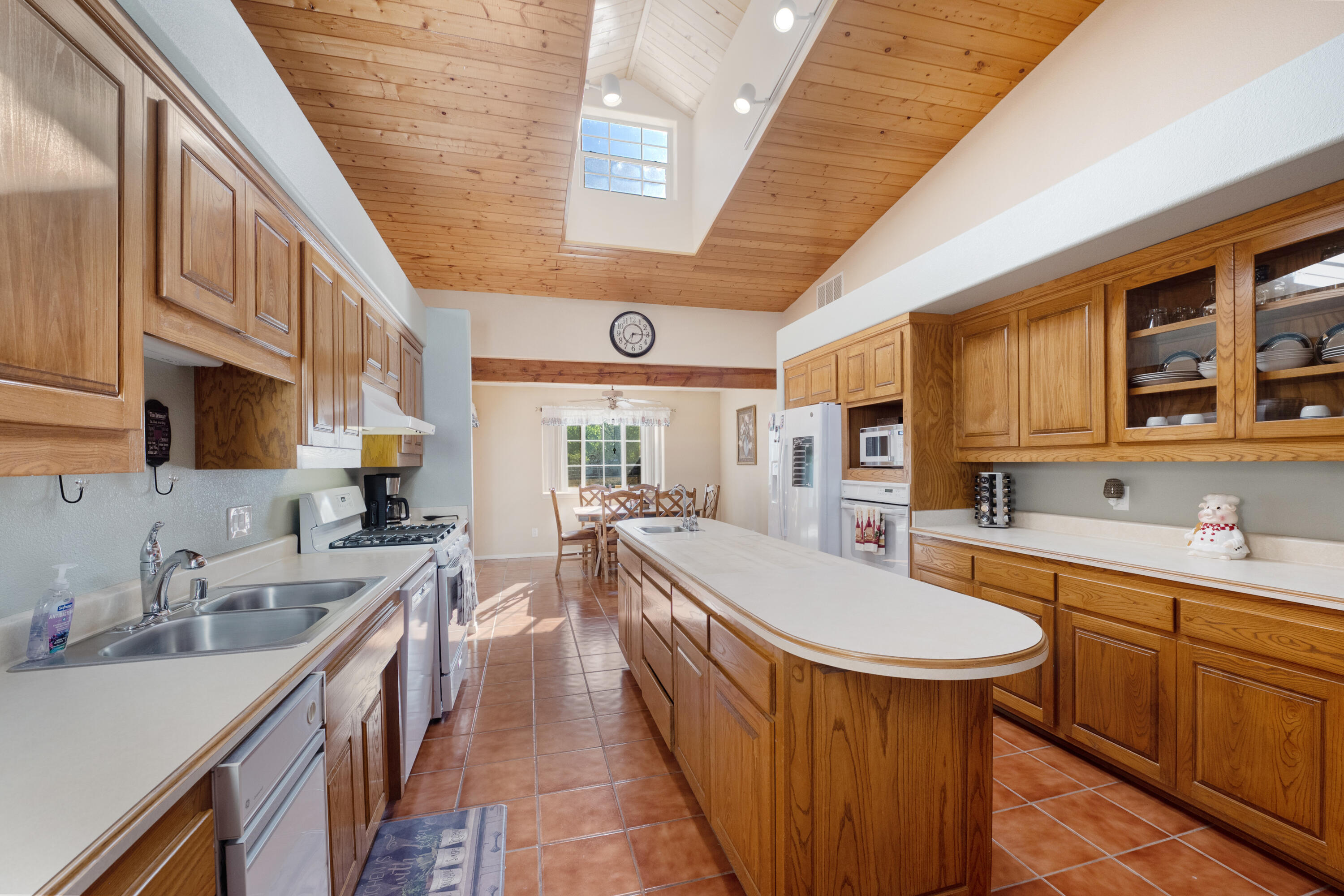 6928 Della Drive