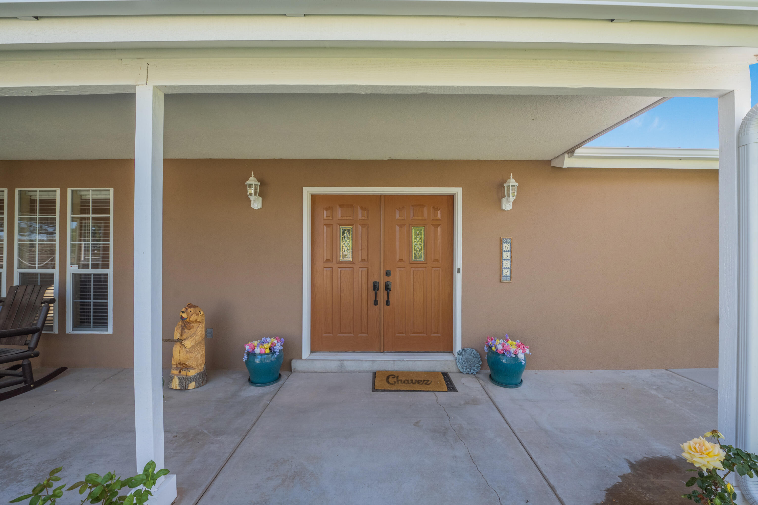 6928 Della Drive