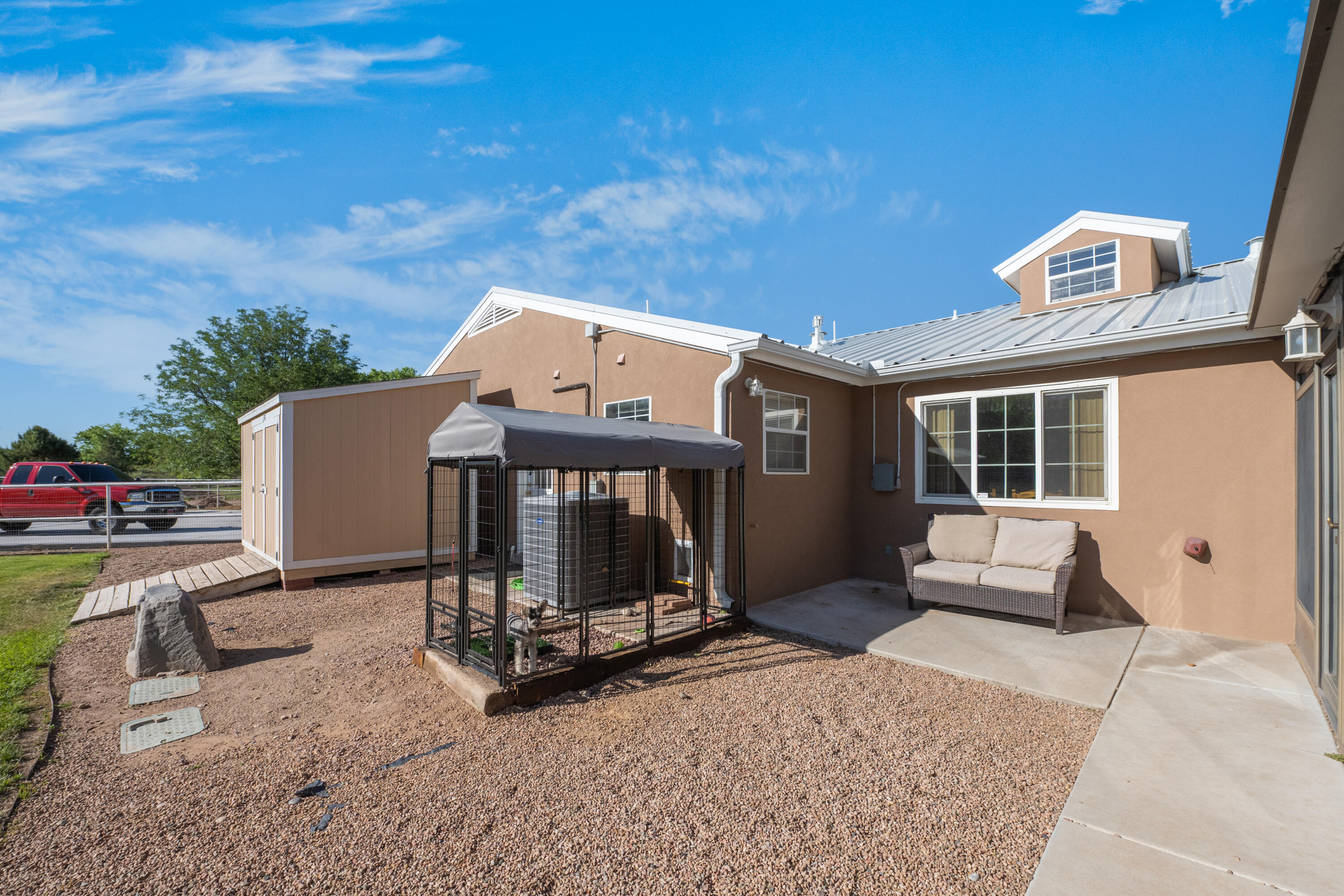 6928 Della Drive