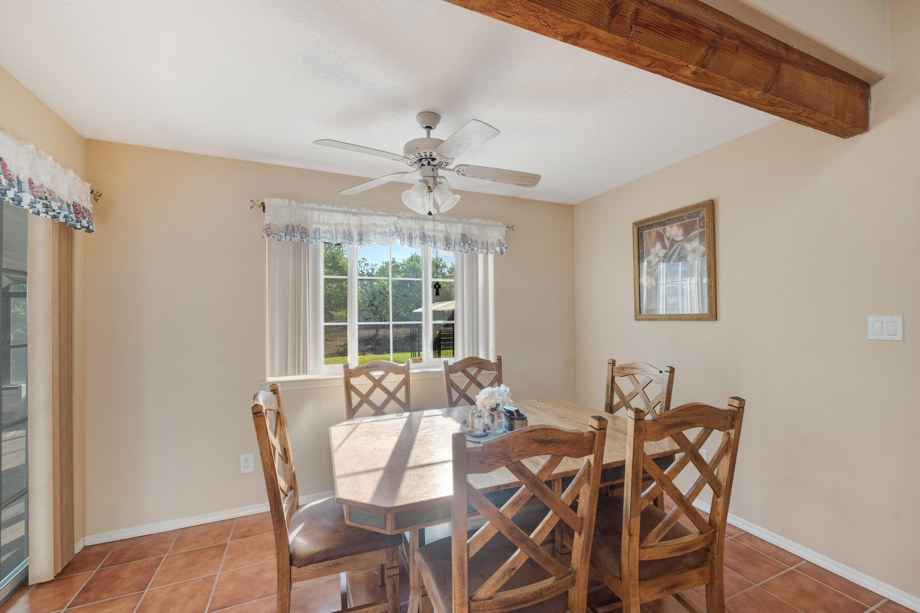 6928 Della Drive