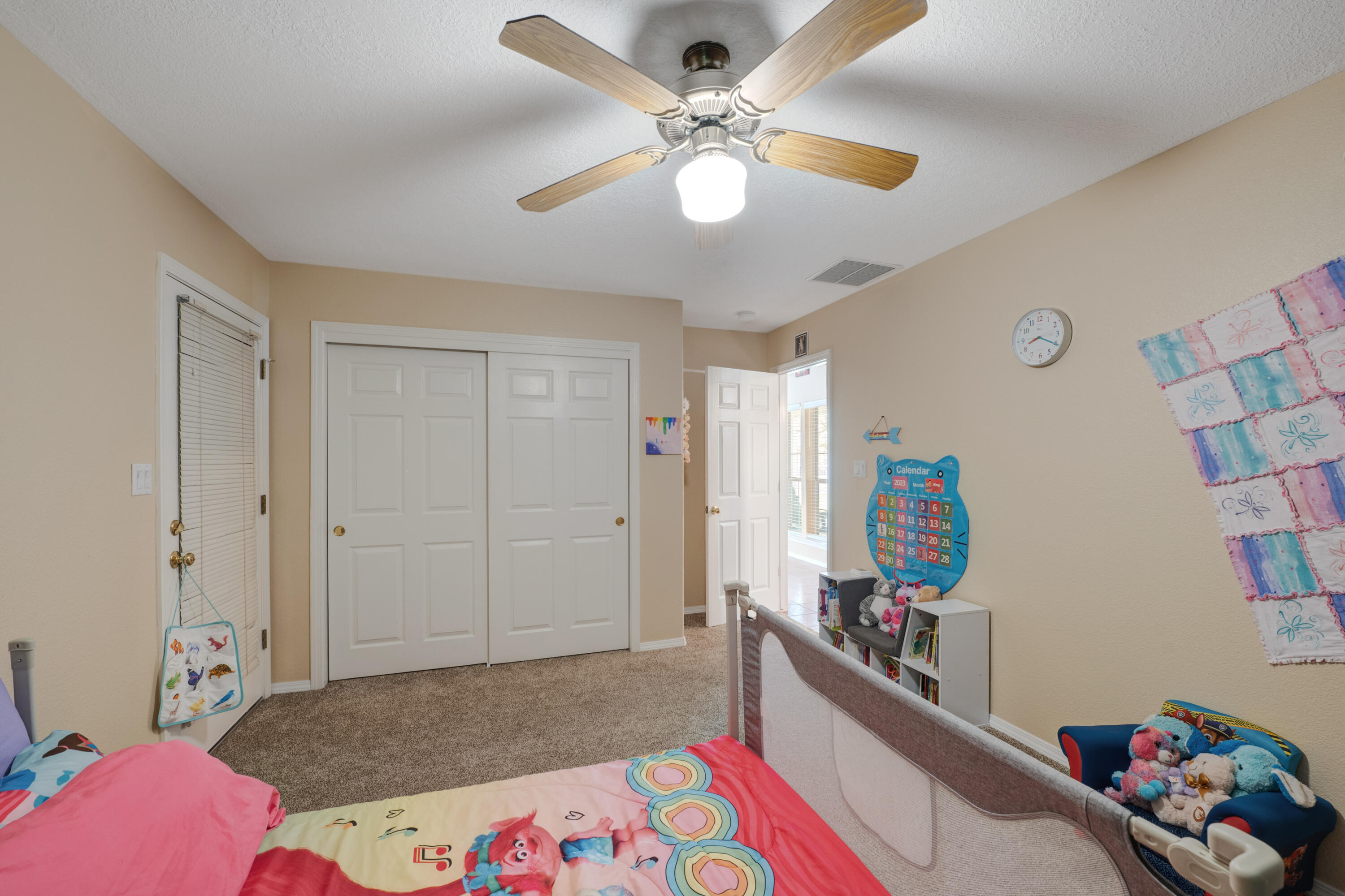6928 Della Drive