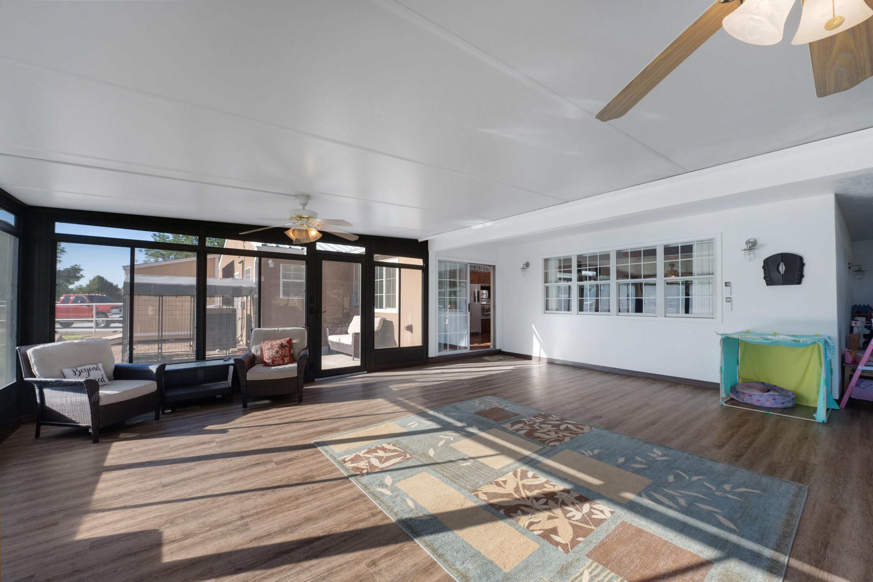 6928 Della Drive