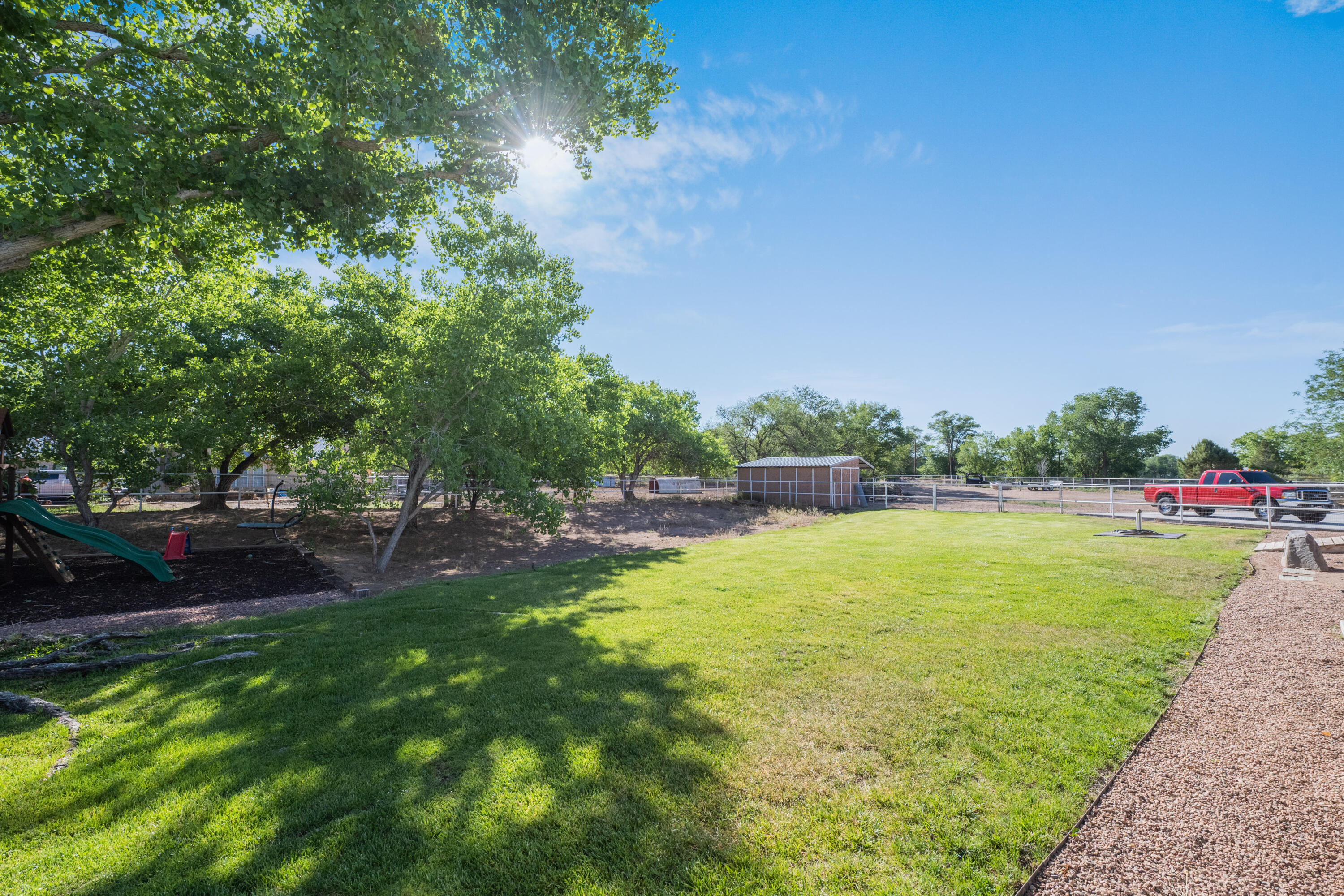 6928 Della Drive