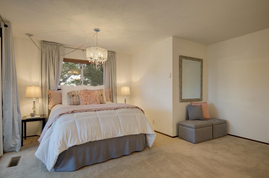 1308 Wagon Train Drive SE