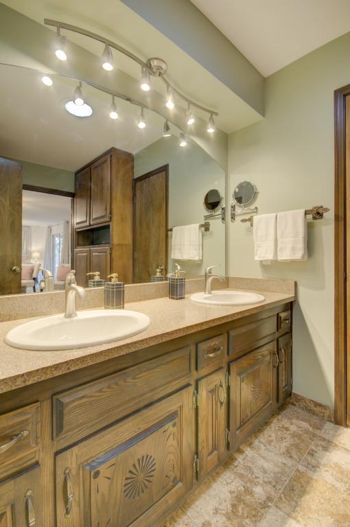 1308 Wagon Train Drive SE