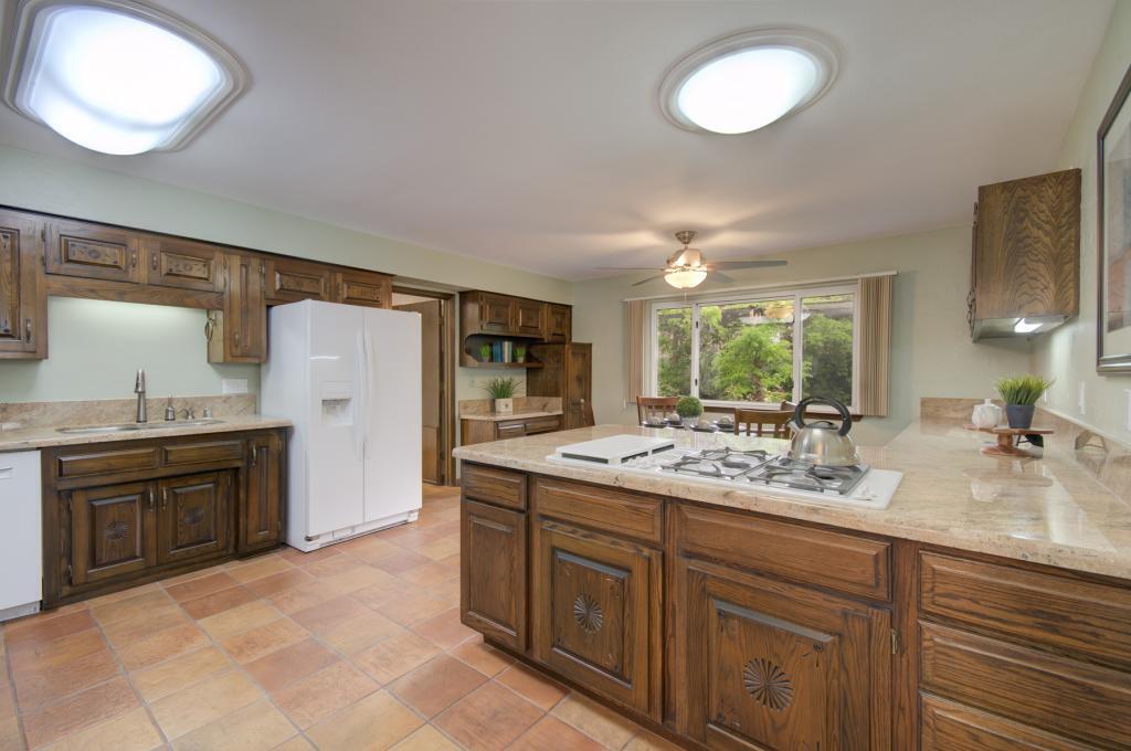 1308 Wagon Train Drive SE