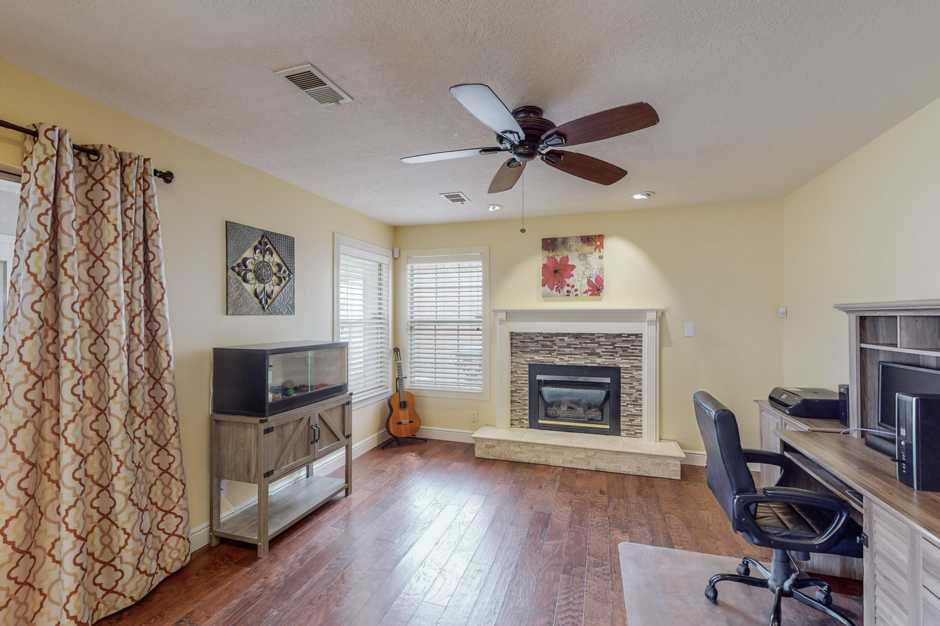 2644 Sandia Loop NE