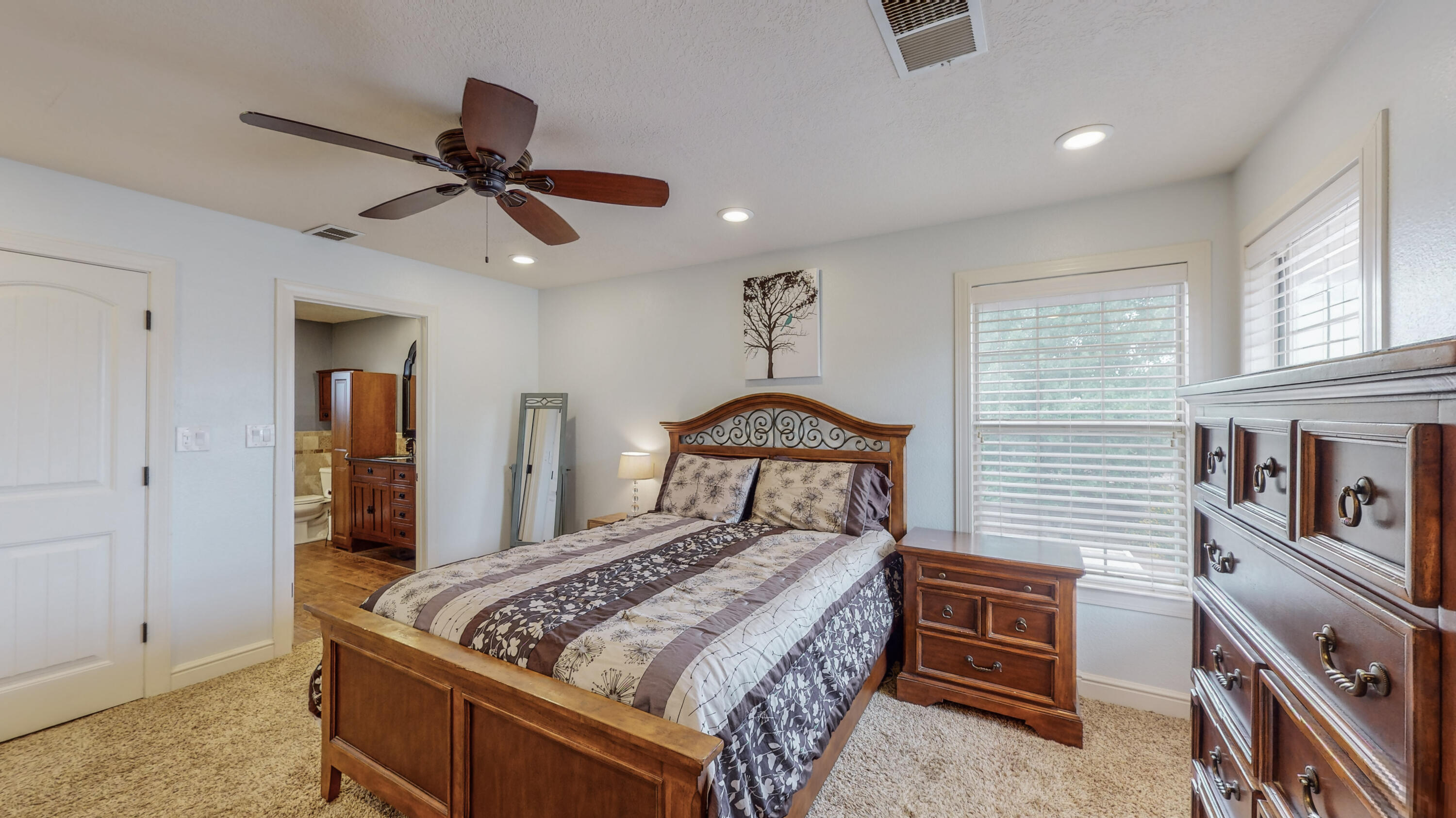 2644 Sandia Loop NE