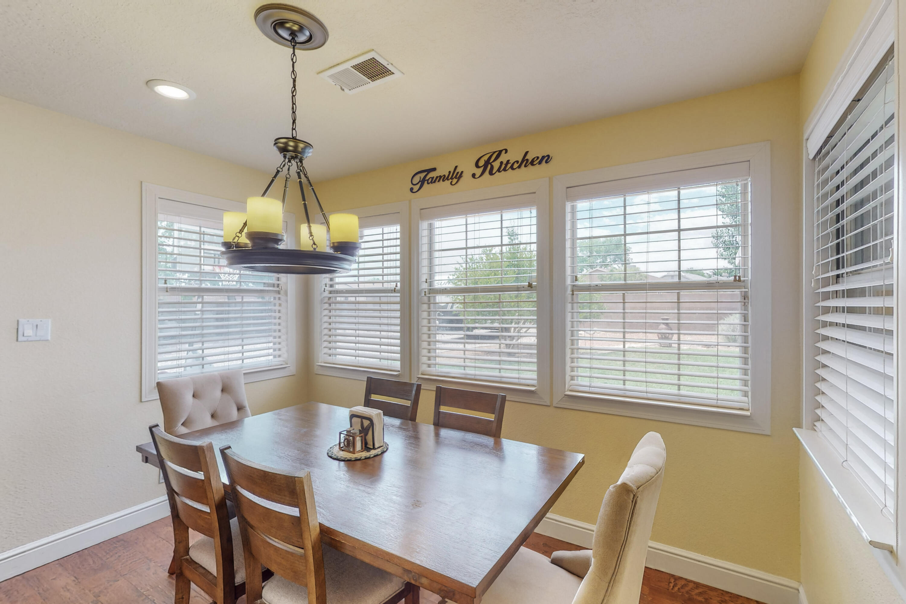 2644 Sandia Loop NE